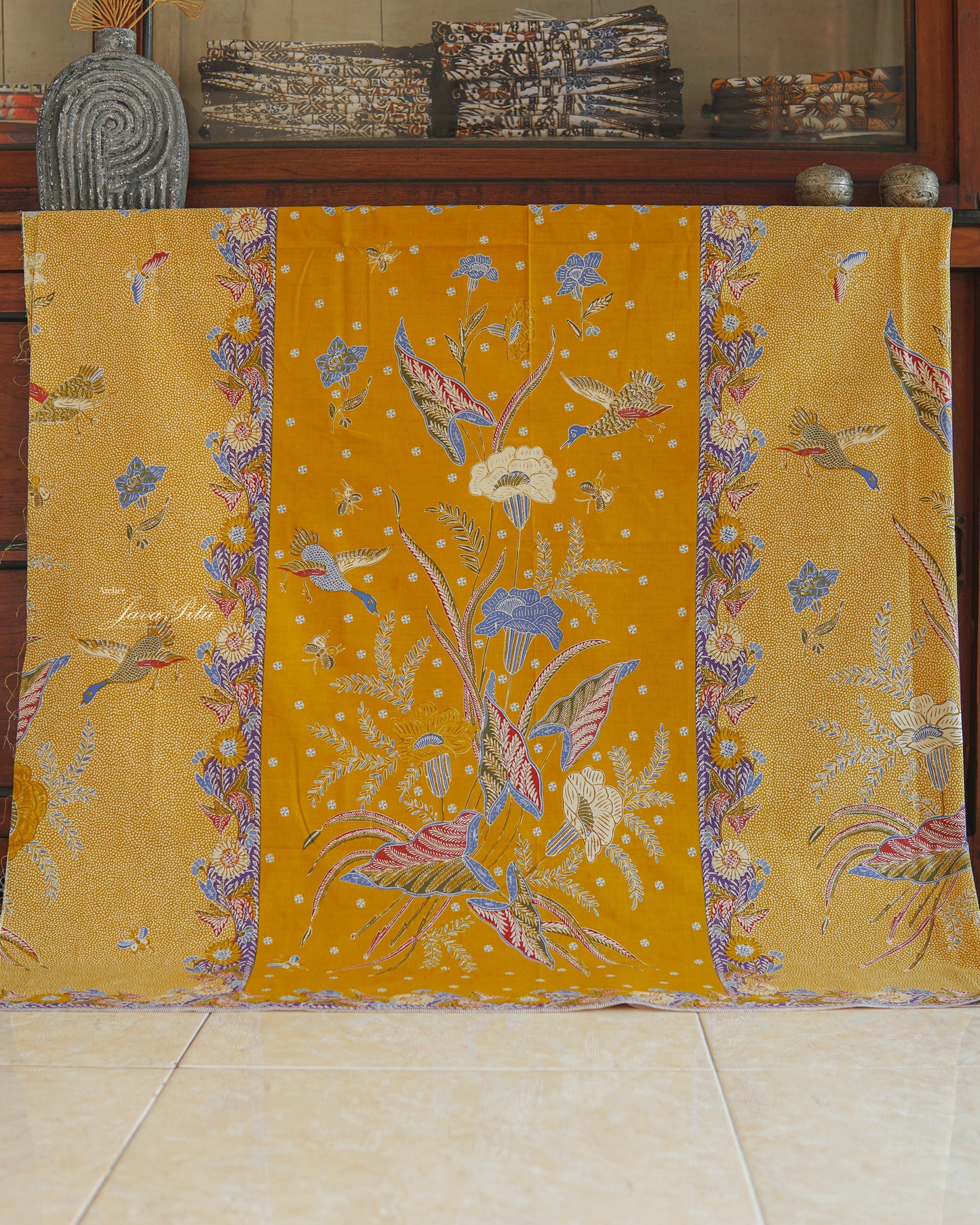 Batik Textile - Bunga Seroja Latar Beras mawur - GoldenLuxe - JavaPitu