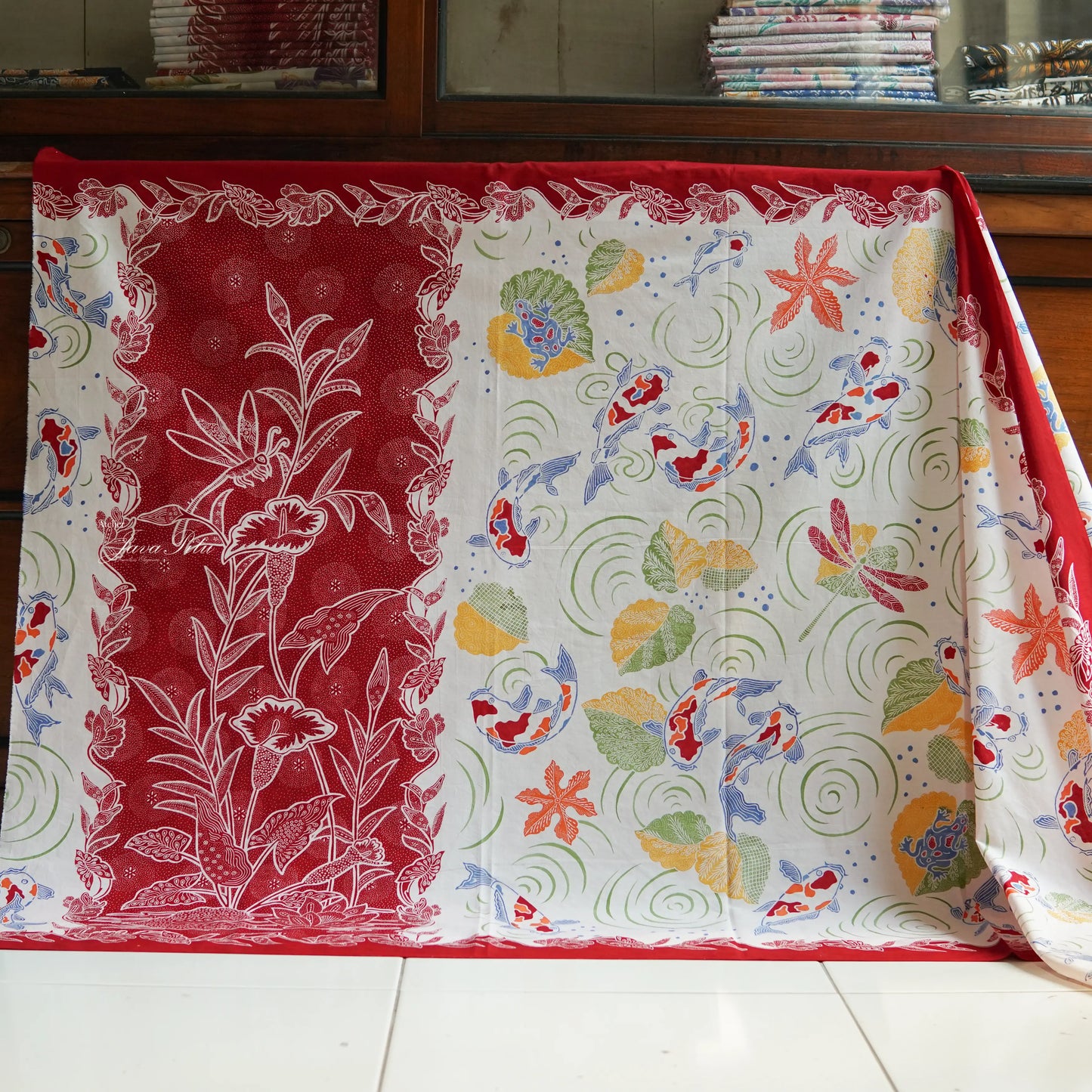 JavaPitu - Sarung Batik Cap Tulis Ikan Koi Bunga Lotus - Handmade Batik
