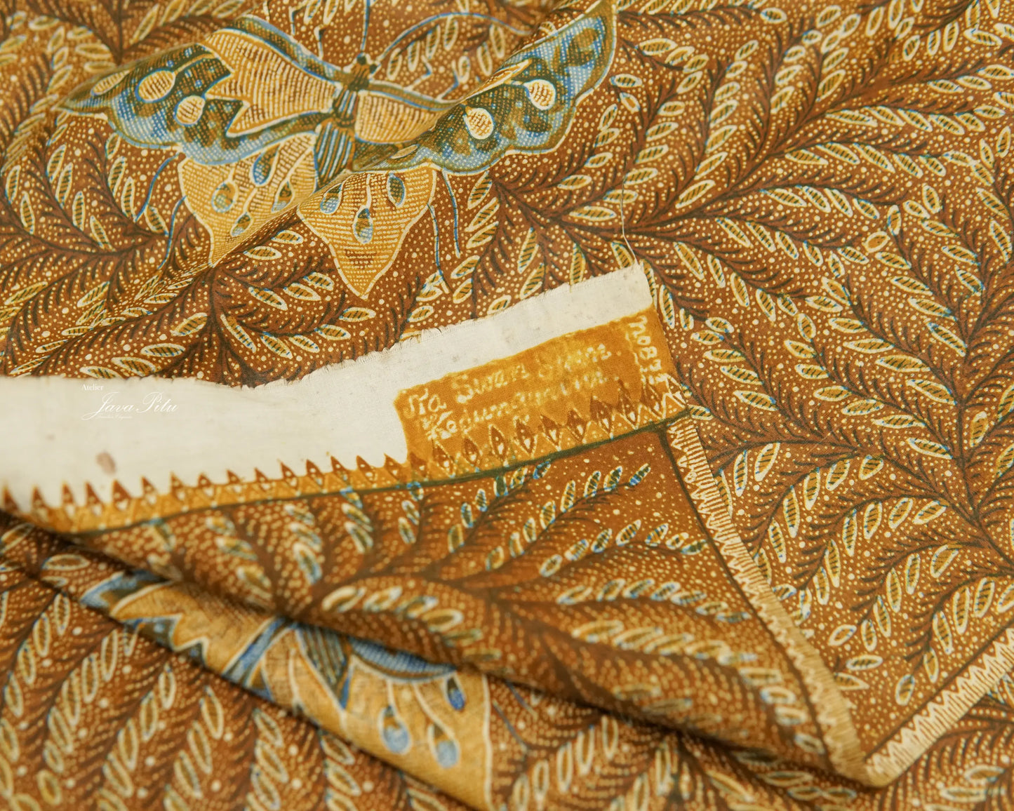 Batik Peranakan Phoenix Signed: Na Swan Hien | Category: Batik Peranakan | Motif: Phoenix | Kedungwuni, circa 1950s Technique: Batik Tulis
