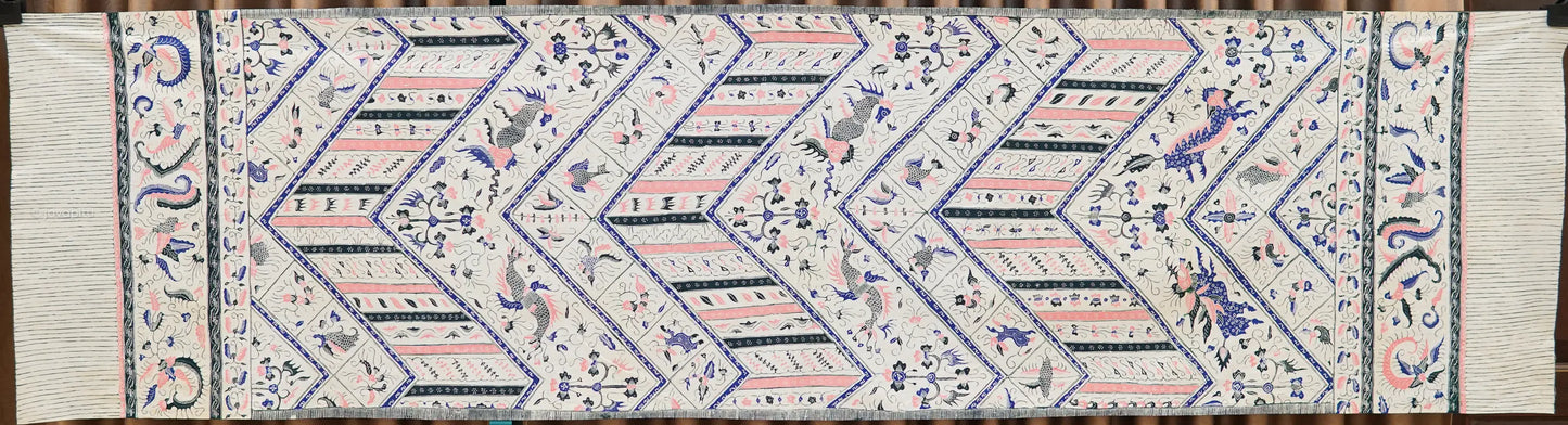 Lawasan: Selendang Batik Tulis Cirebon- Lengko Makara - Ca.1970
