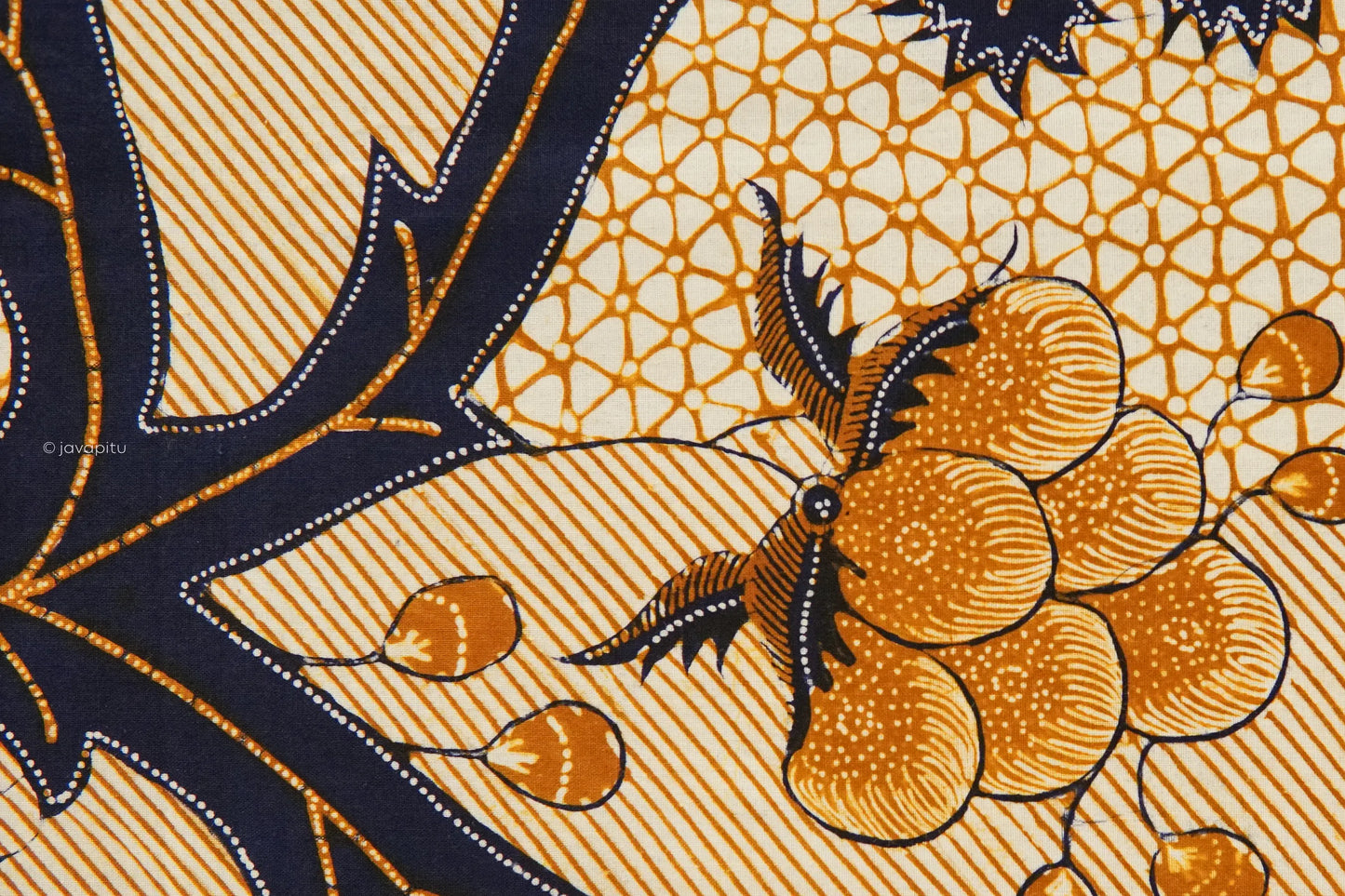Collector: Batik Tulis Halus Ninik Massima Cirebon " Simbar Menjangan "