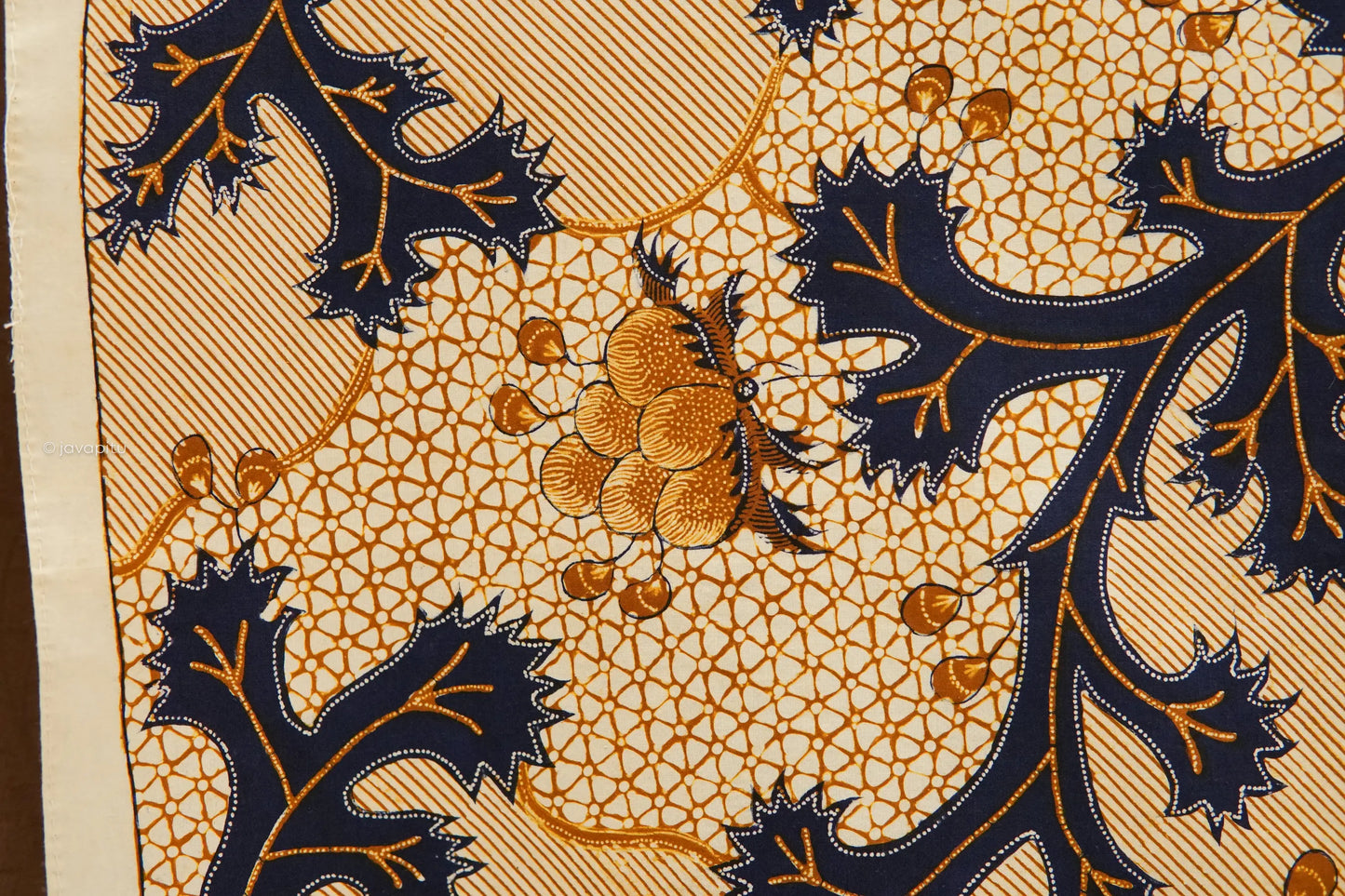 Collector: Batik Tulis Halus Ninik Massima Cirebon " Simbar Menjangan "