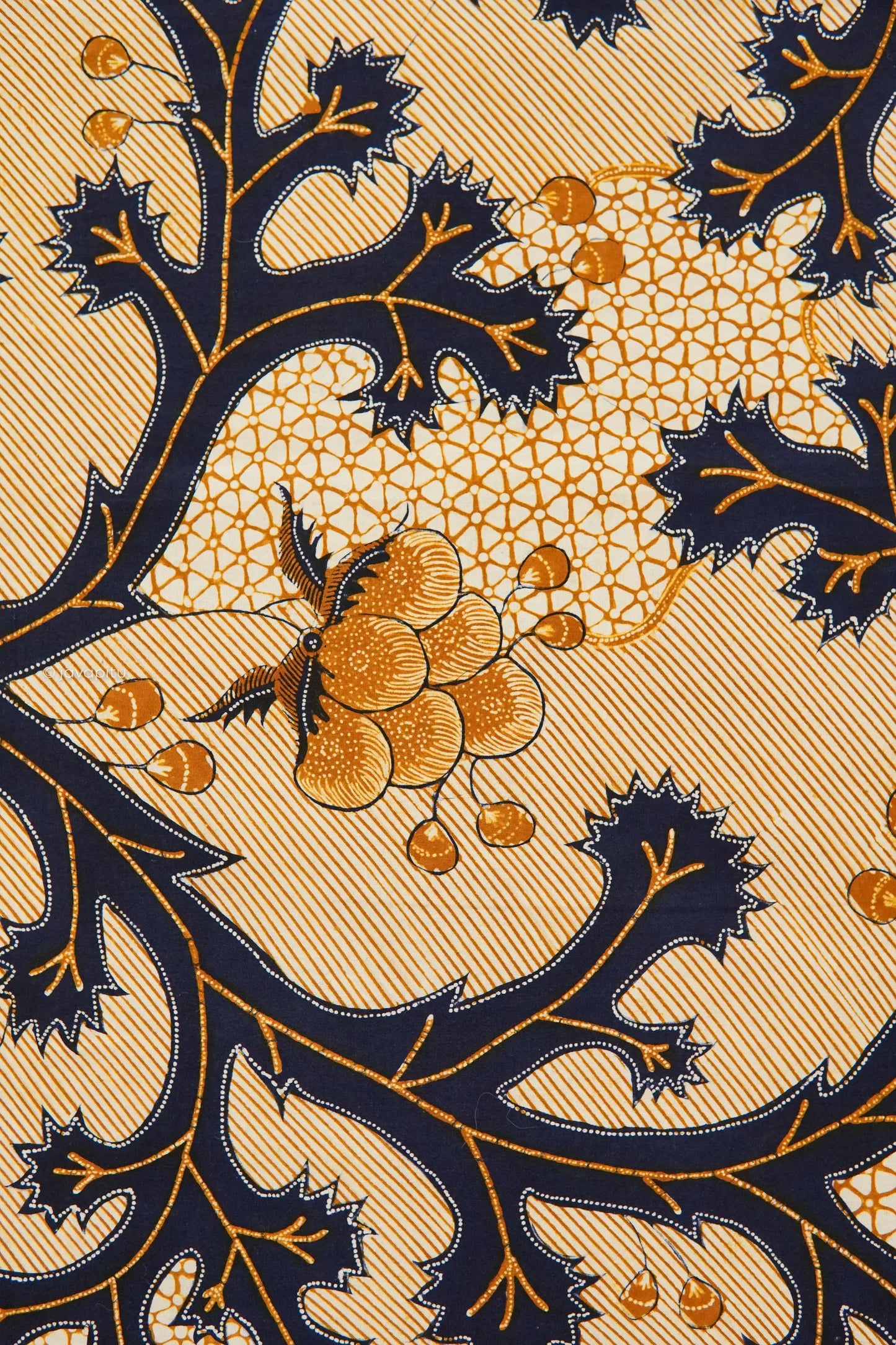 Collector: Batik Tulis Halus Ninik Massima Cirebon " Simbar Menjangan "