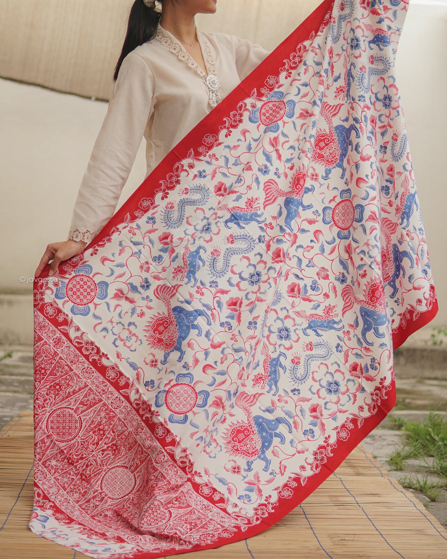 Sarong batik Tulis peranakan " Qilin / Kilin " BangJo