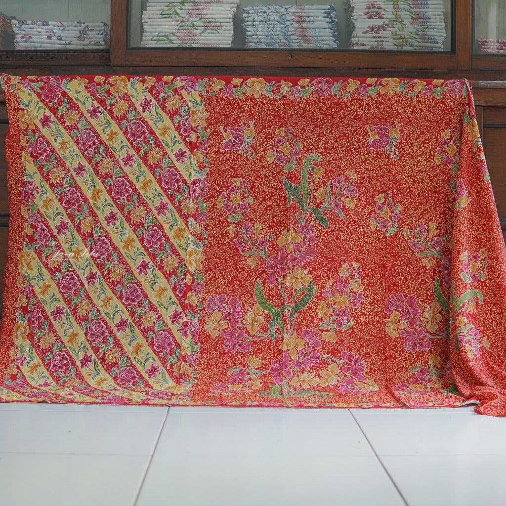 JavaPitu - Sarung Batik Cap Rayon Paris Handmade - Bunga Magnolia - 6407