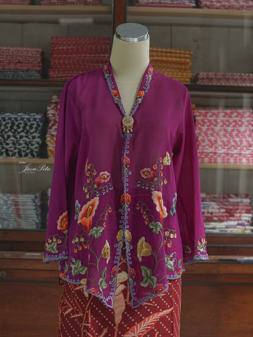 JavaPitu - Kebaya Peranakan Royal Trumpet - Handmade Embroidery - 6406