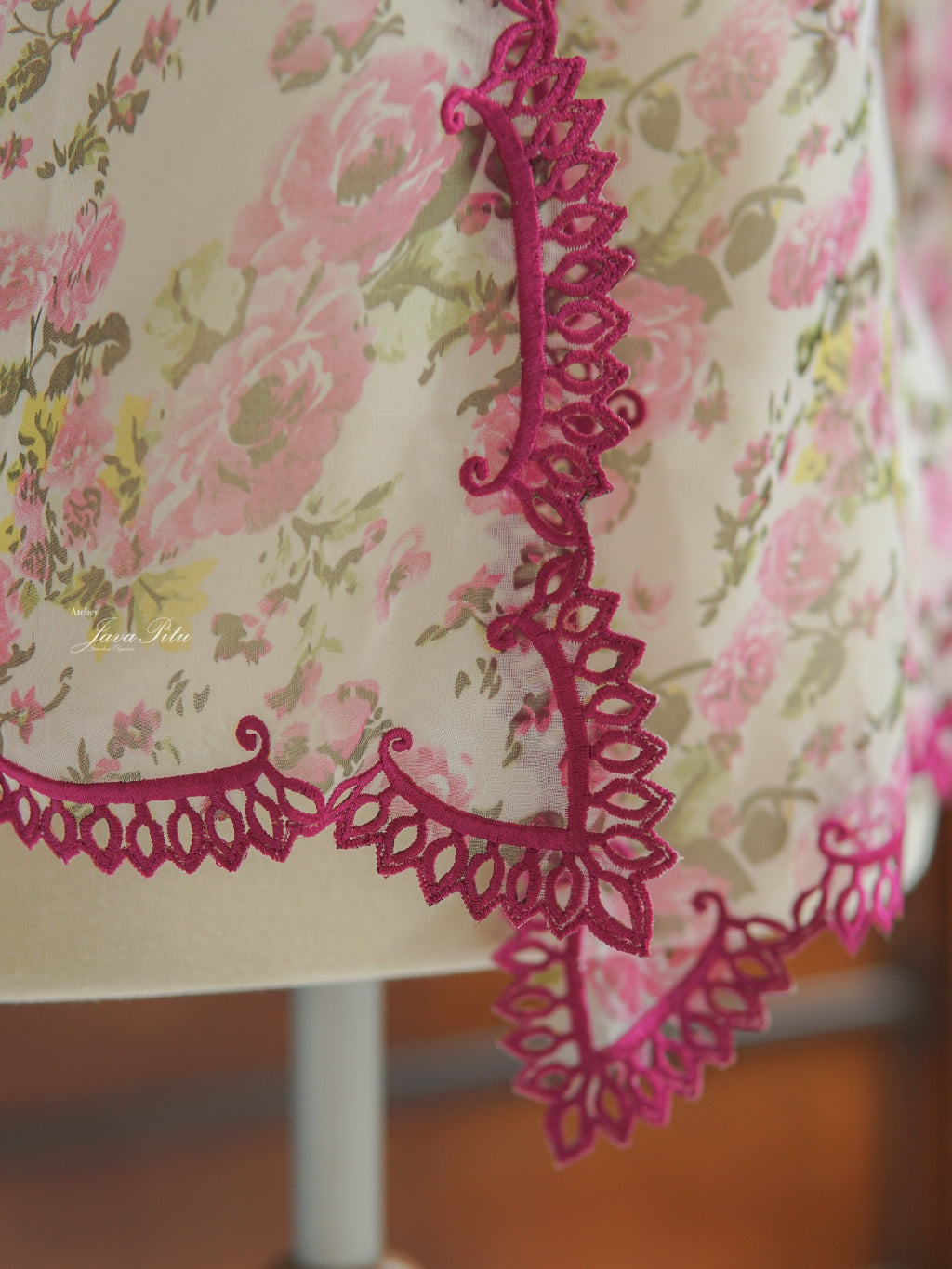 JavaPitu - Kebaya Peranakan Outer Magenta - 6410