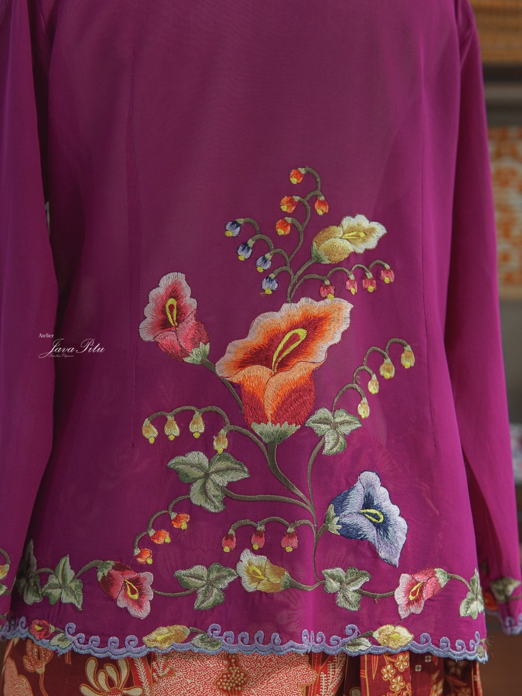 JavaPitu - Kebaya Peranakan Royal Trumpet - Handmade Embroidery - 6406