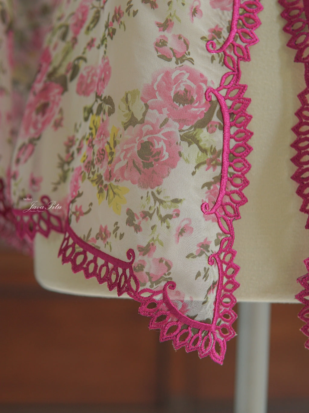 JavaPitu - Kebaya Peranakan Outer Magenta - 6410