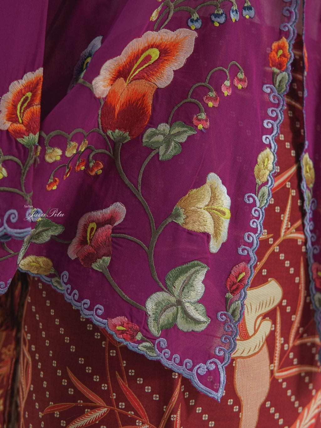 JavaPitu - Kebaya Peranakan Royal Trumpet - Handmade Embroidery - 6406