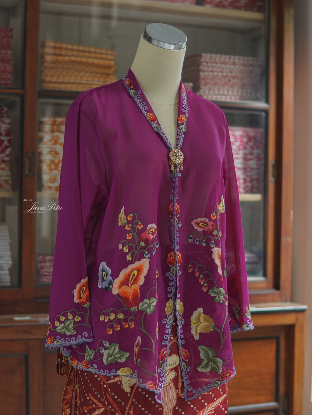 JavaPitu - Kebaya Peranakan Royal Trumpet - Handmade Embroidery - 6406