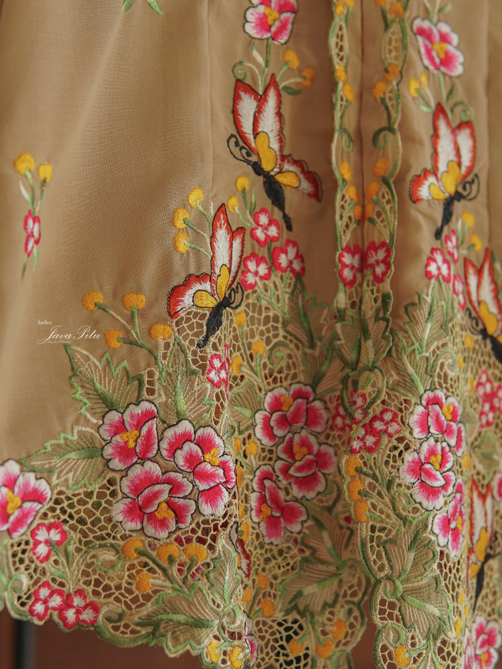 Kebaya Sam Pek Eng Tay - Cinammon - JavaPitu
