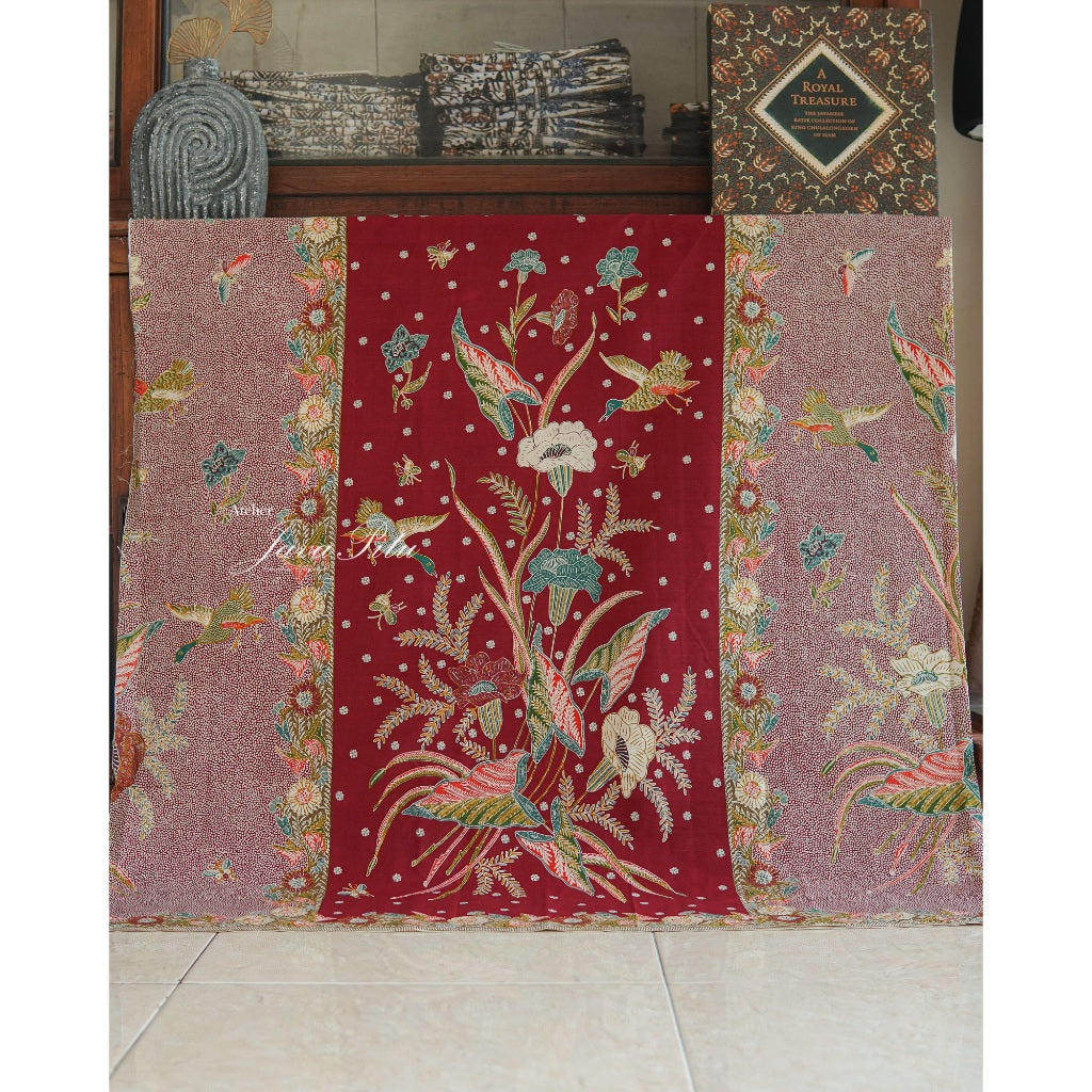 Batik Textile - Bunga Seroja Latar Beras mawur - RaspberryGlow - JavaPitu