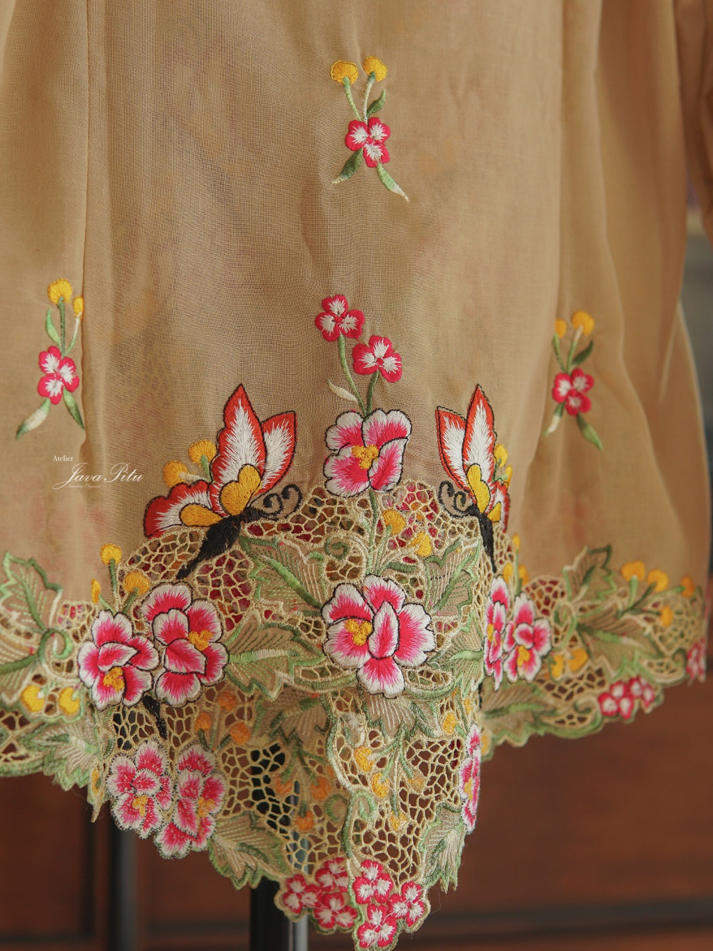 Kebaya Sam Pek Eng Tay - Cinammon - JavaPitu
