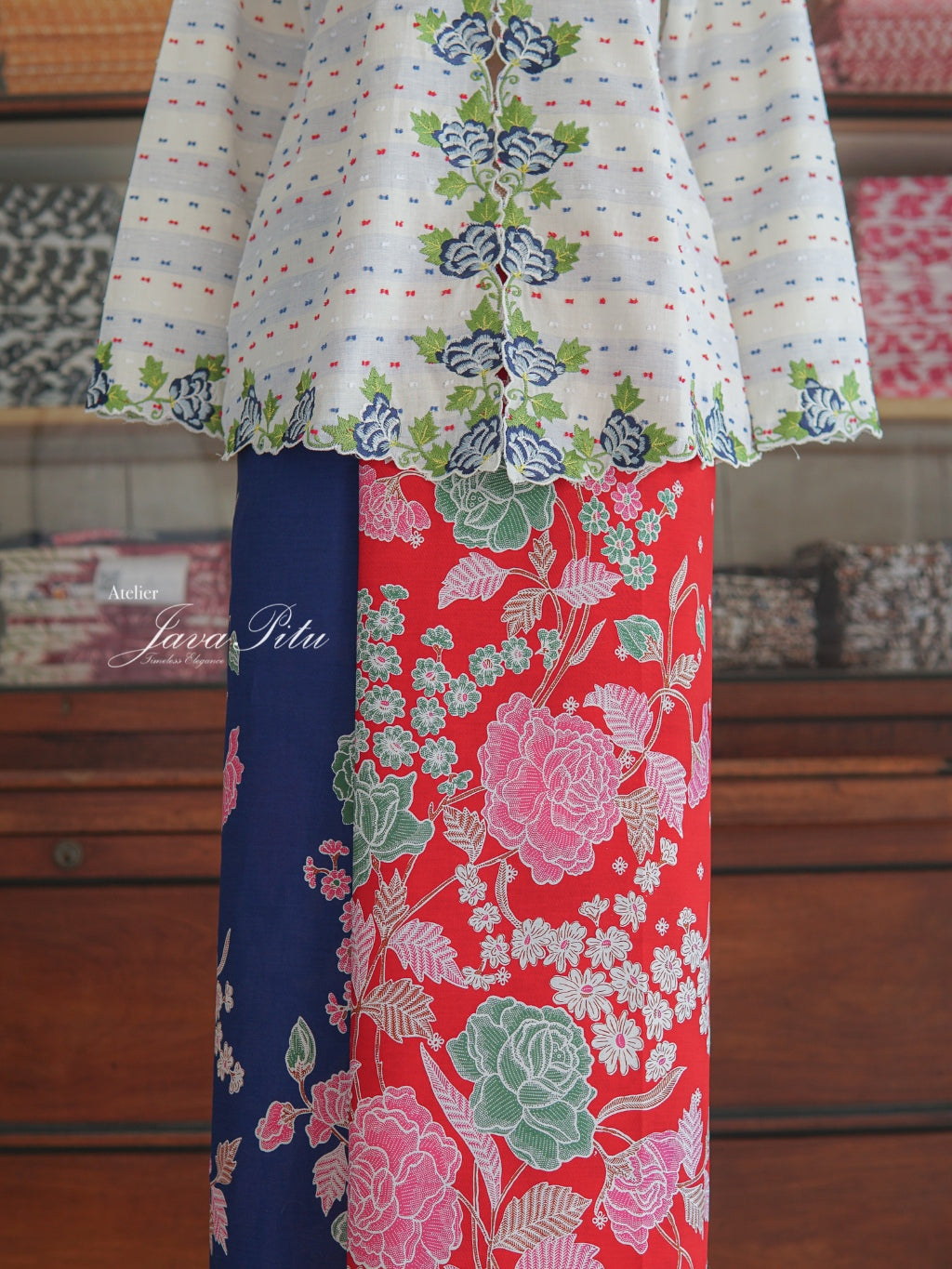 Kebaya Seruni Alun - Handmade Embroidery by JP