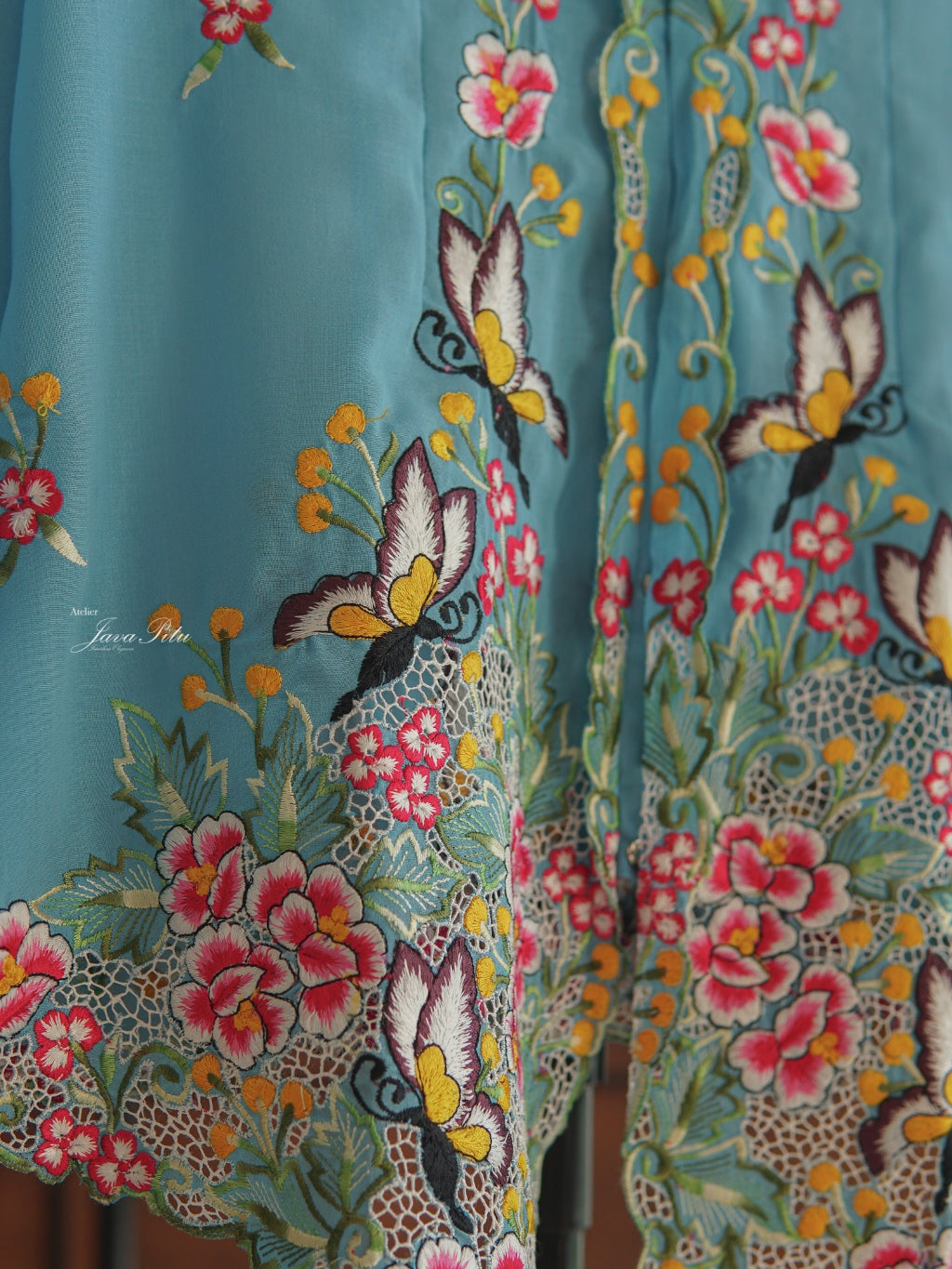 Kebaya Sam Pek Eng Tay - LightBlue - JavaPitu