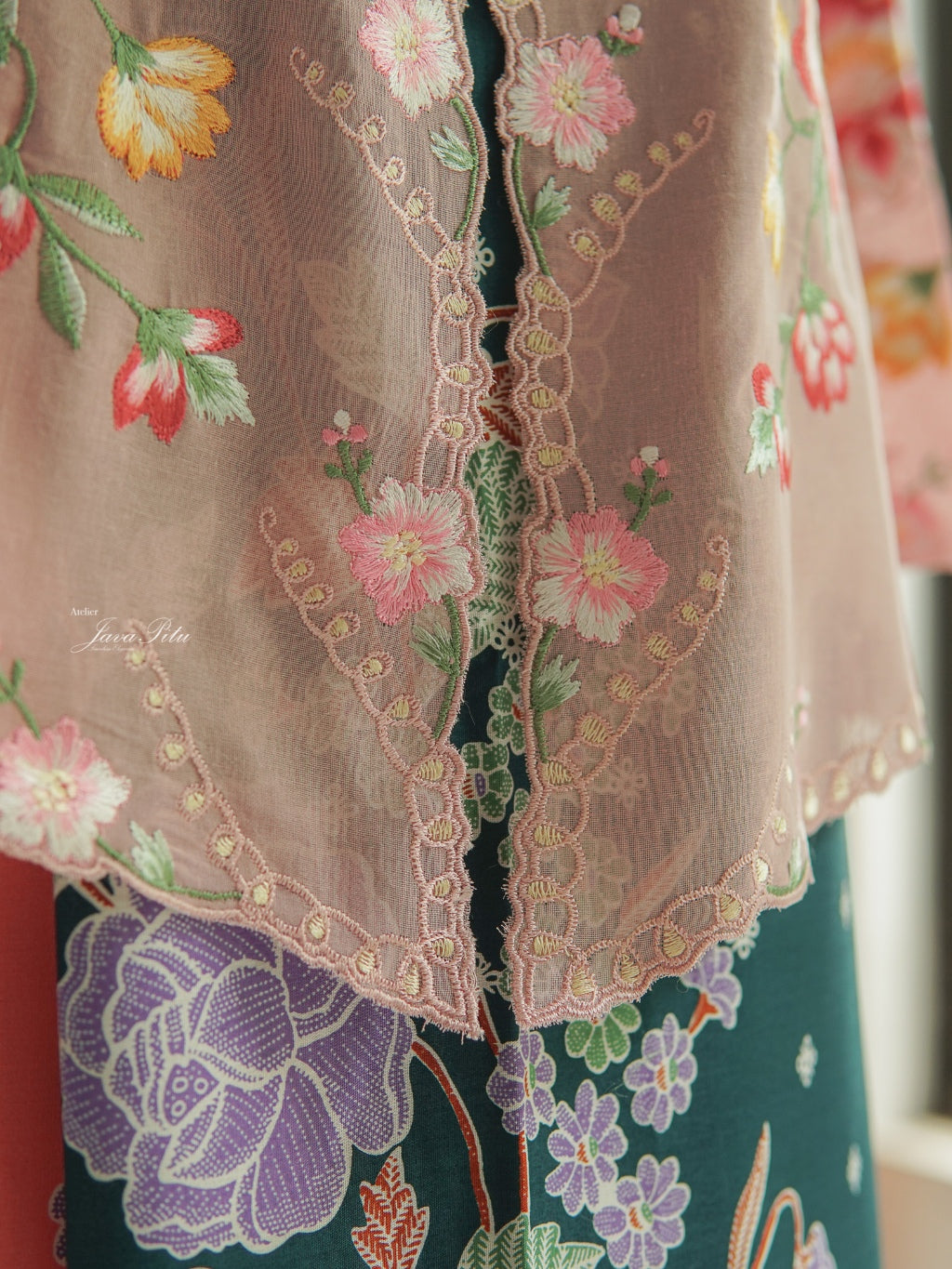 JavaPitu - Kebaya Outer Peranakan - Pesona Sekar Raya - Handmade Embroidery