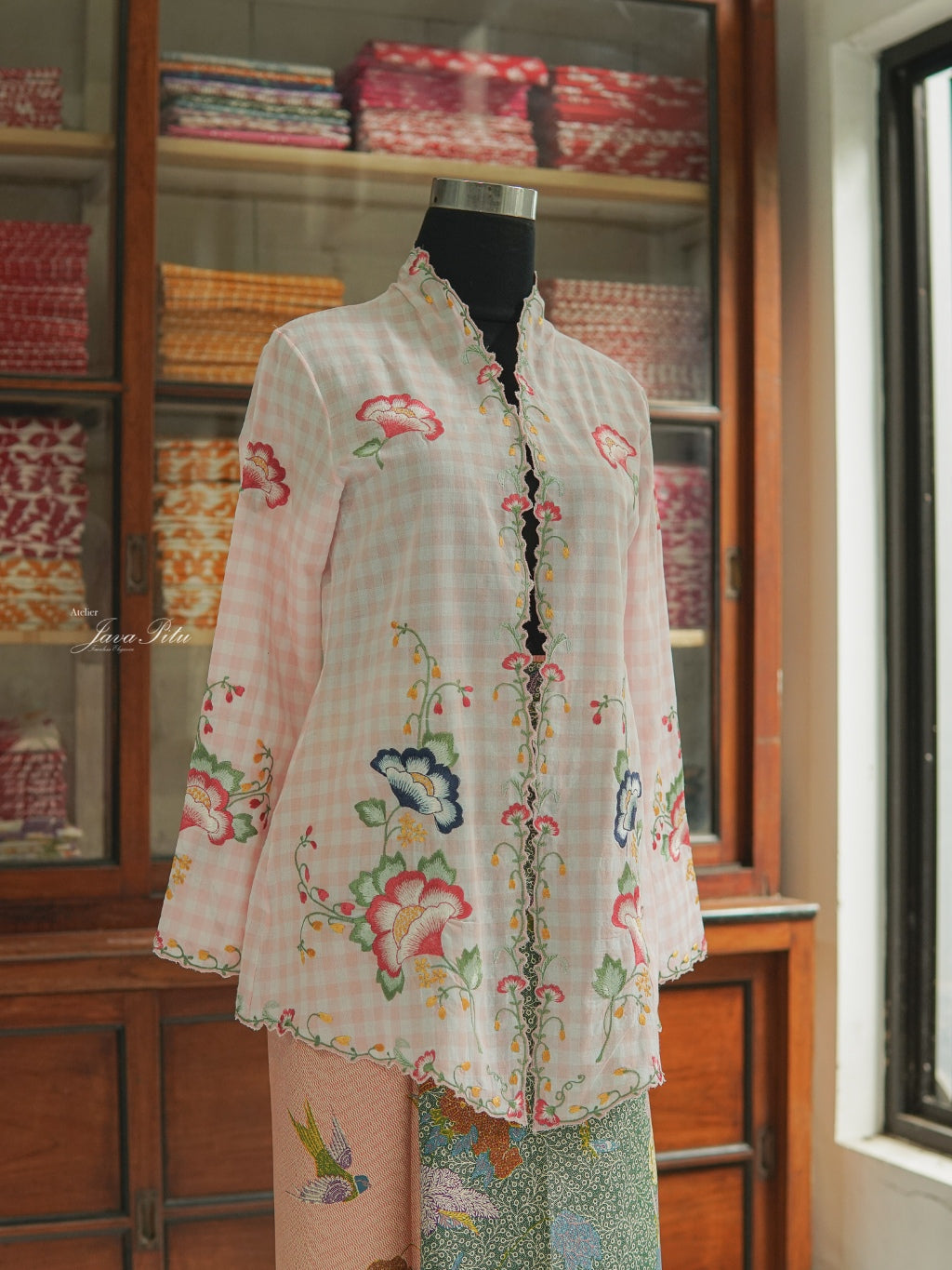 JavaPitu - Kebaya Peranakan LaLuna Datura - Handmade in Cotton - 6363