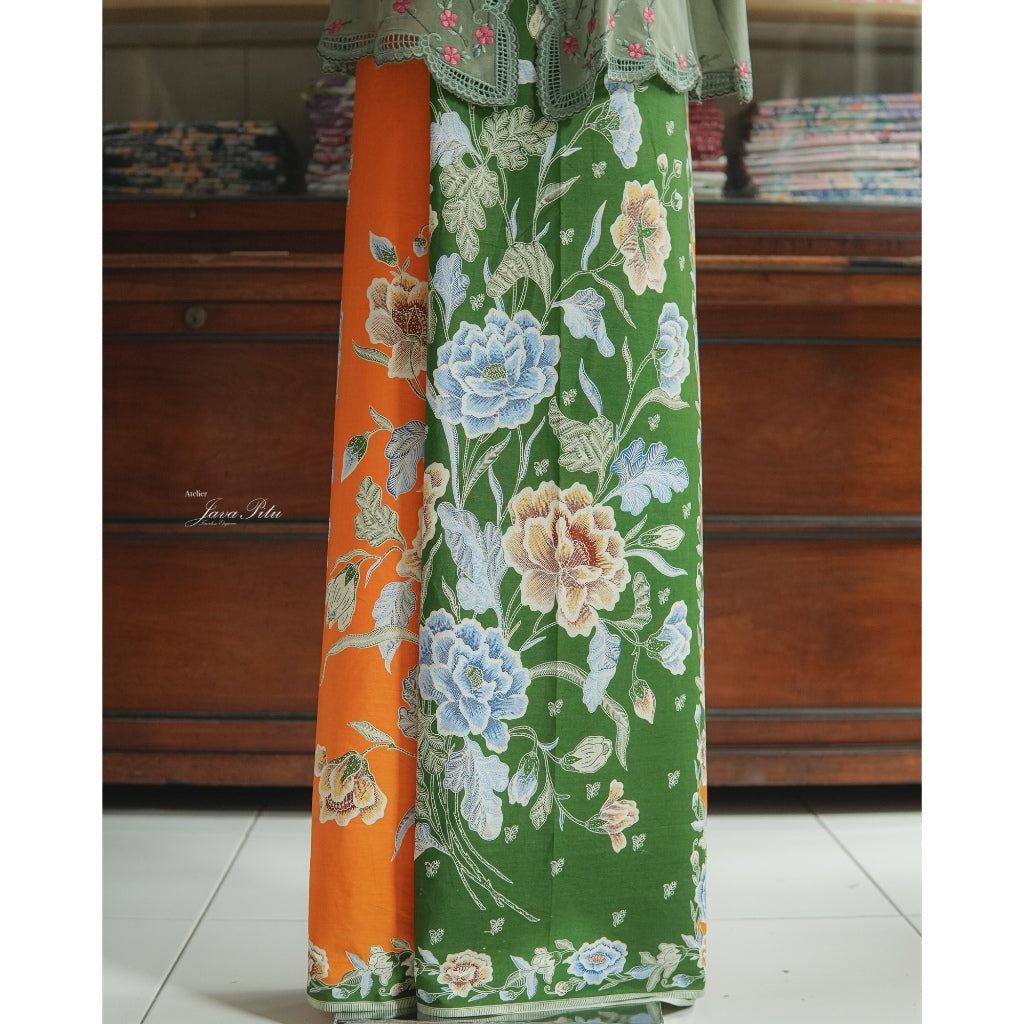 JavaPitu - Kebaya Peranakan Sage Kembang Kuning - Kerancang