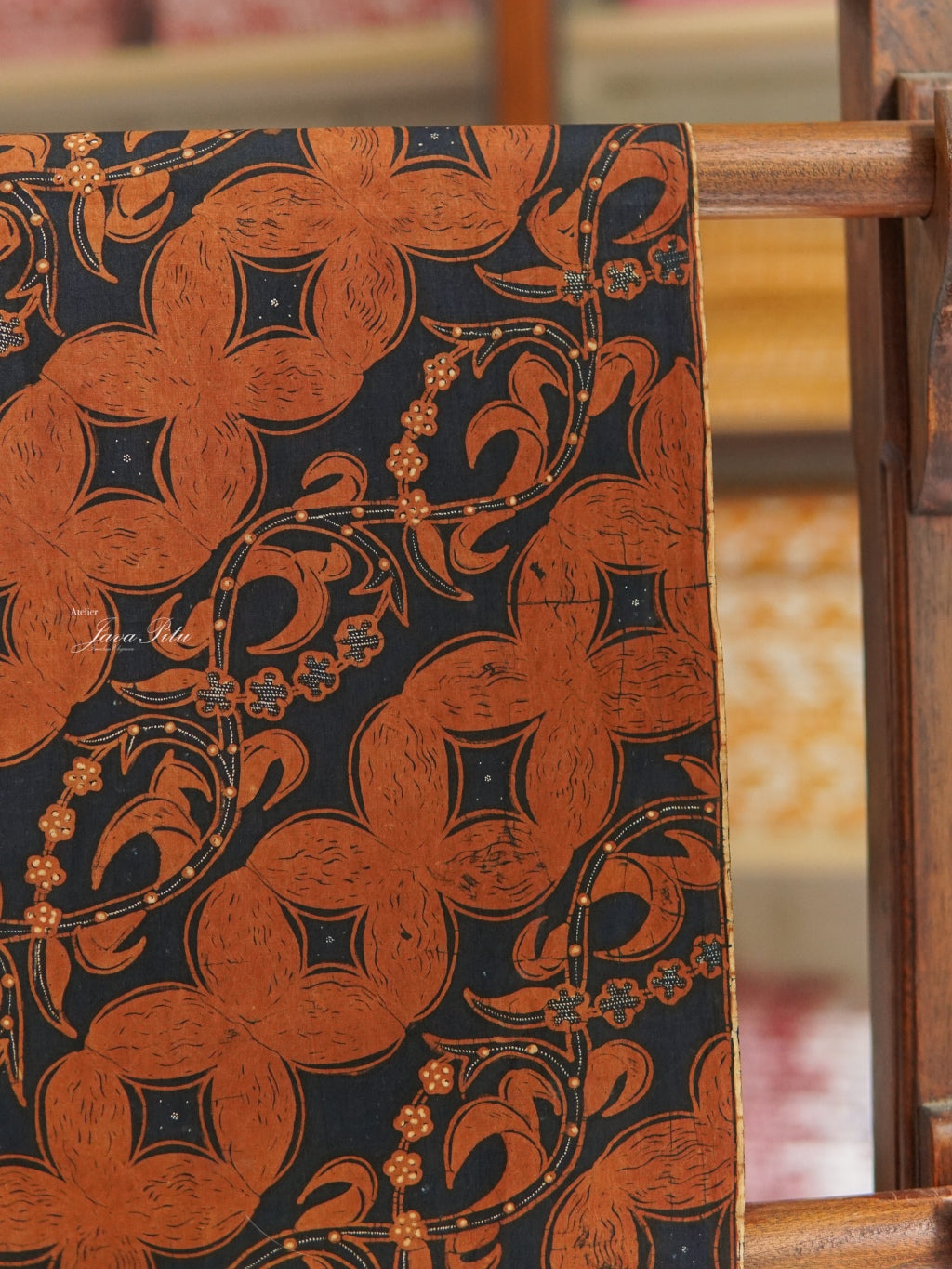 JavaPitu - Batik Tulis Sogan lawasan - Kawung Seling Kembang