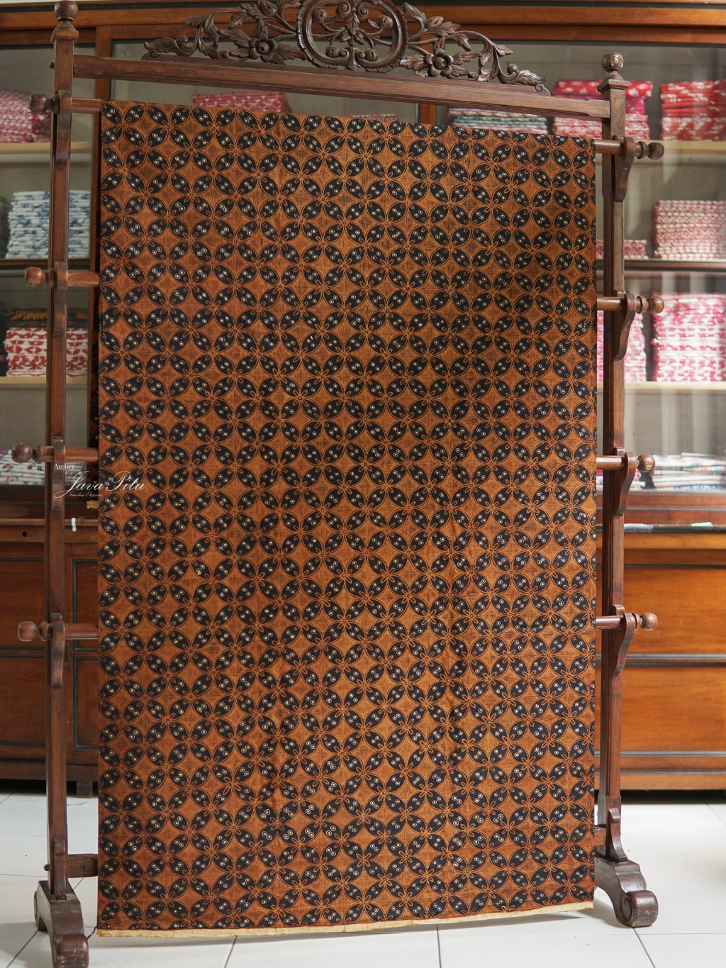 JavaPitu - Batik Tulis Sogan lawasan - Kawung Bintang