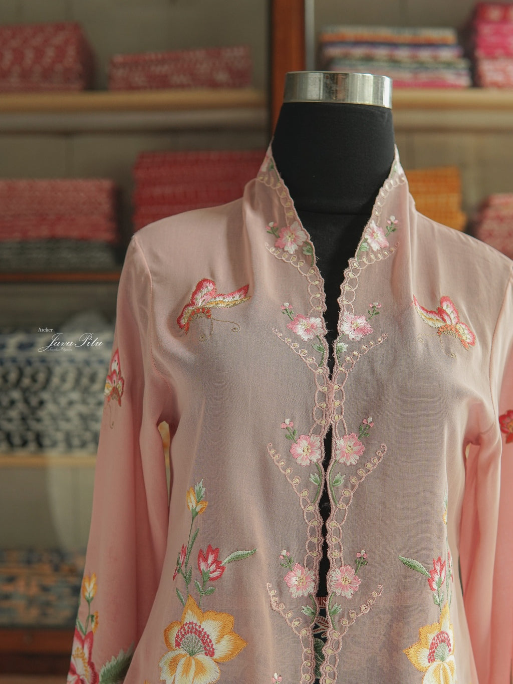 JavaPitu - Kebaya Outer Peranakan - Pesona Sekar Raya - Handmade Embroidery