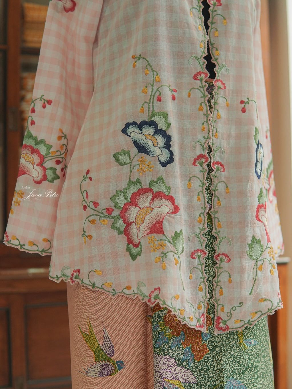 JavaPitu - Kebaya Peranakan LaLuna Datura - Handmade in Cotton - 6363