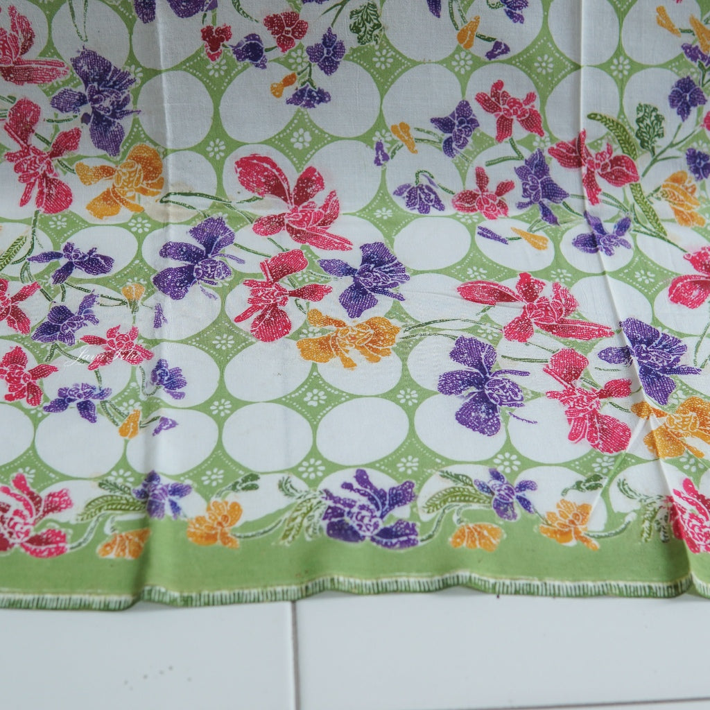 JavaPitu - Kain Batik Cap Rayon Paris Handmade - Bunga Anggrek - SpringMosaic