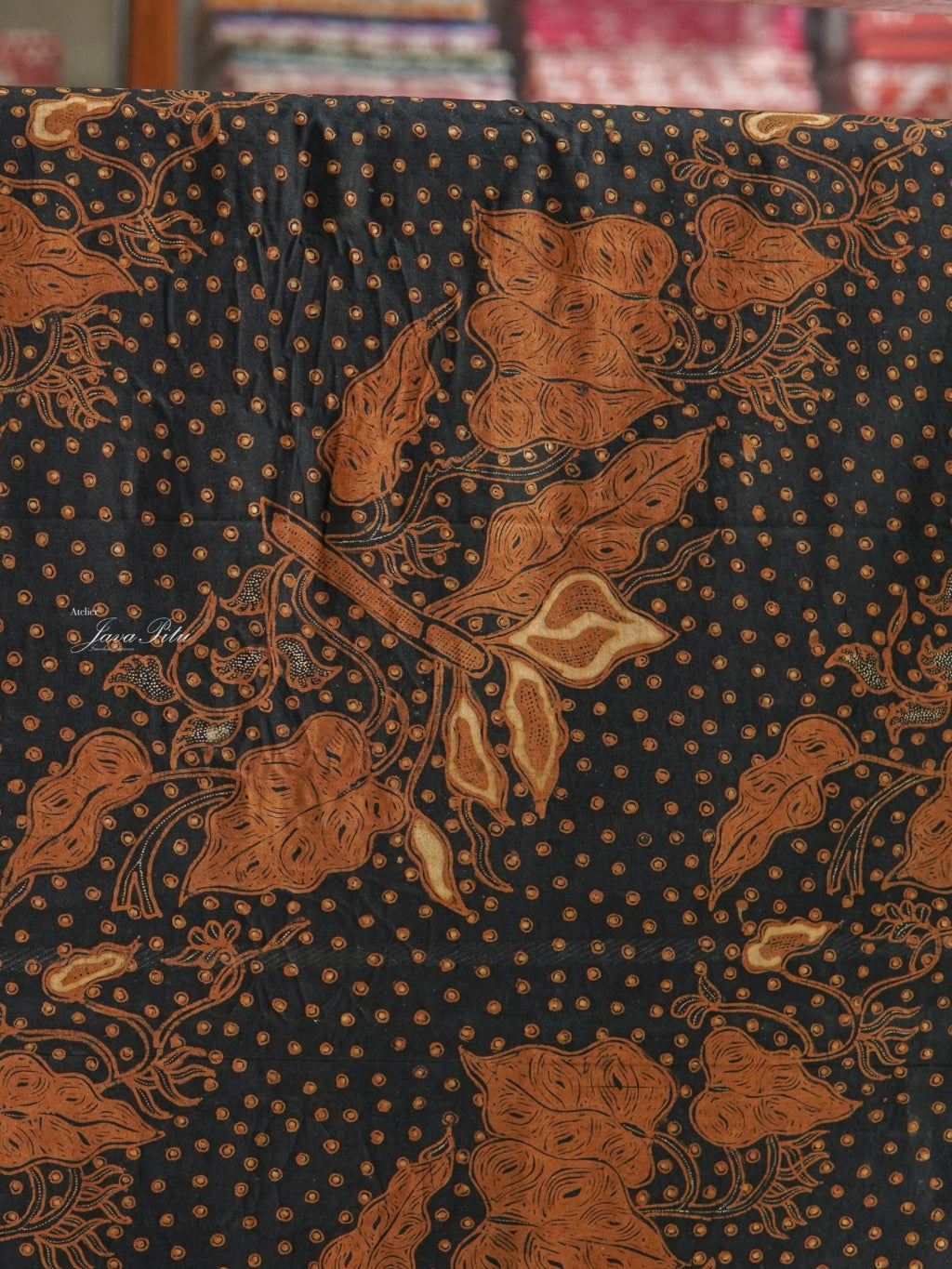 JavaPitu - Batik Tulis Sogan lawasan - Kembang Lotus latar Brinthik