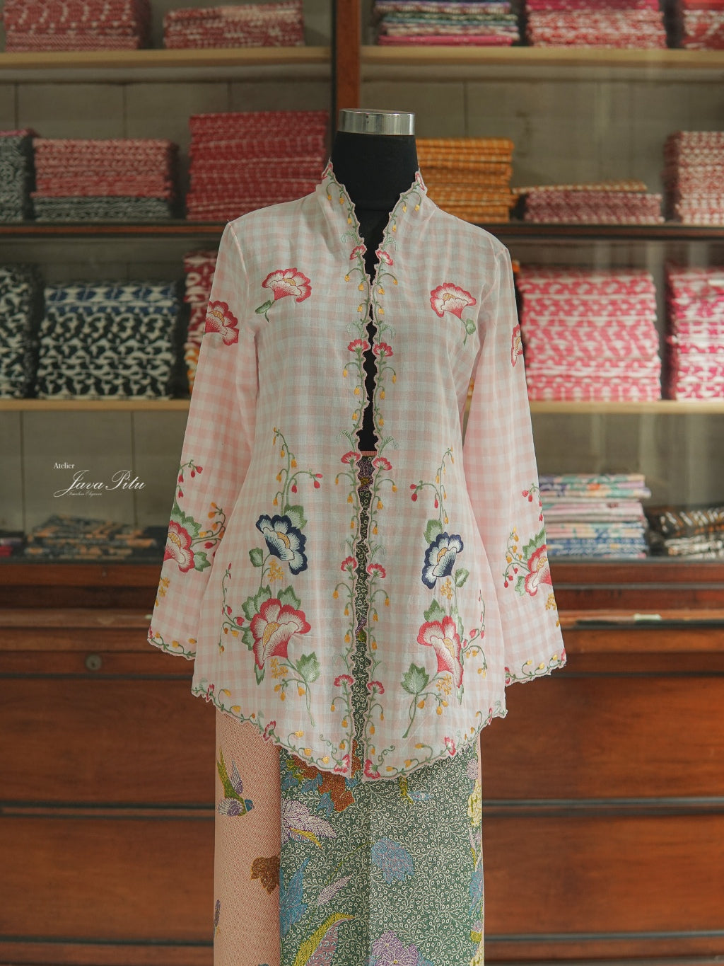 JavaPitu - Kebaya Peranakan LaLuna Datura - Handmade in Cotton - 6363