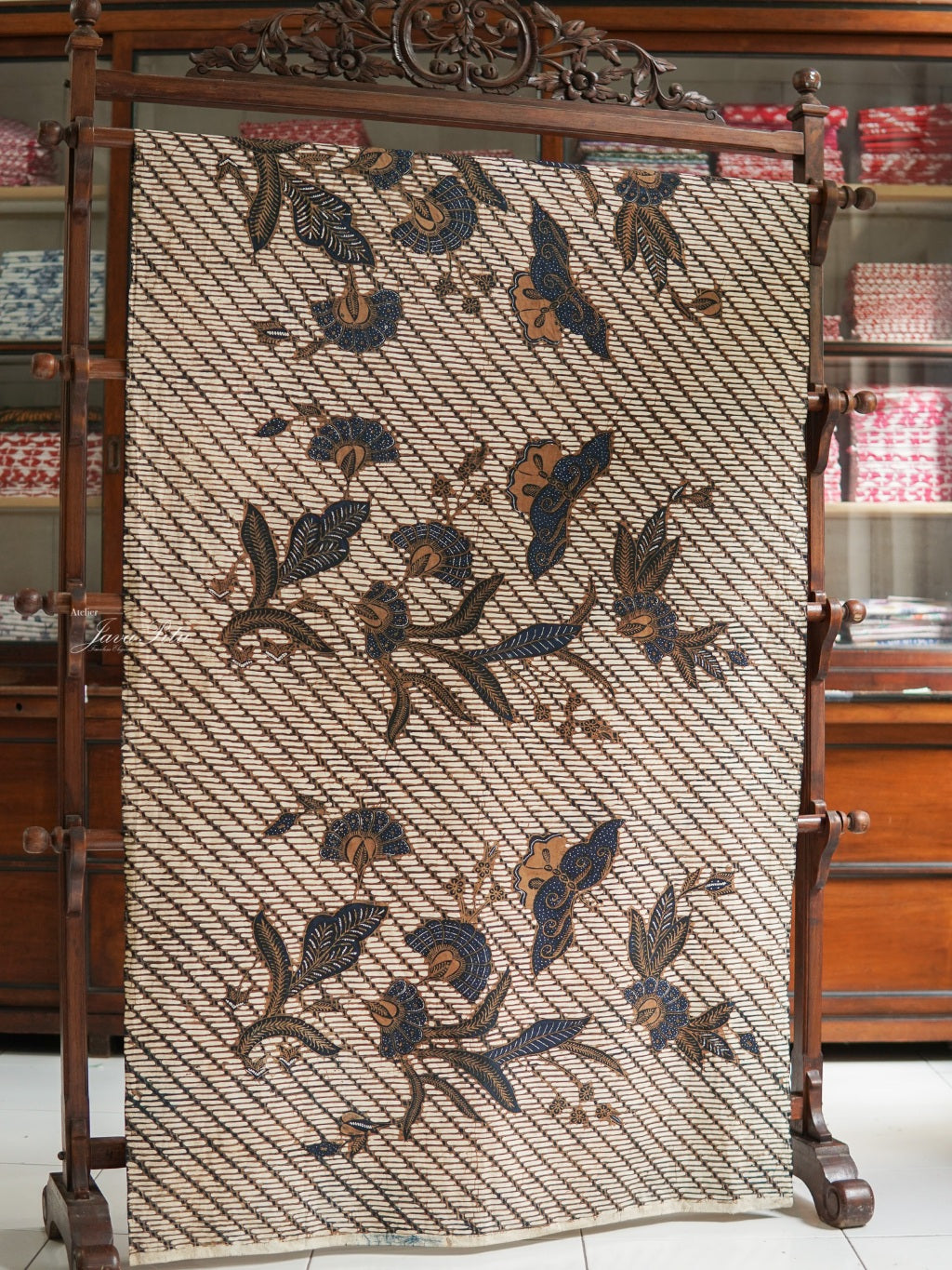 JavaPitu - Batik Tulis Sogan lawasan - Buket Latar Parang Klitik