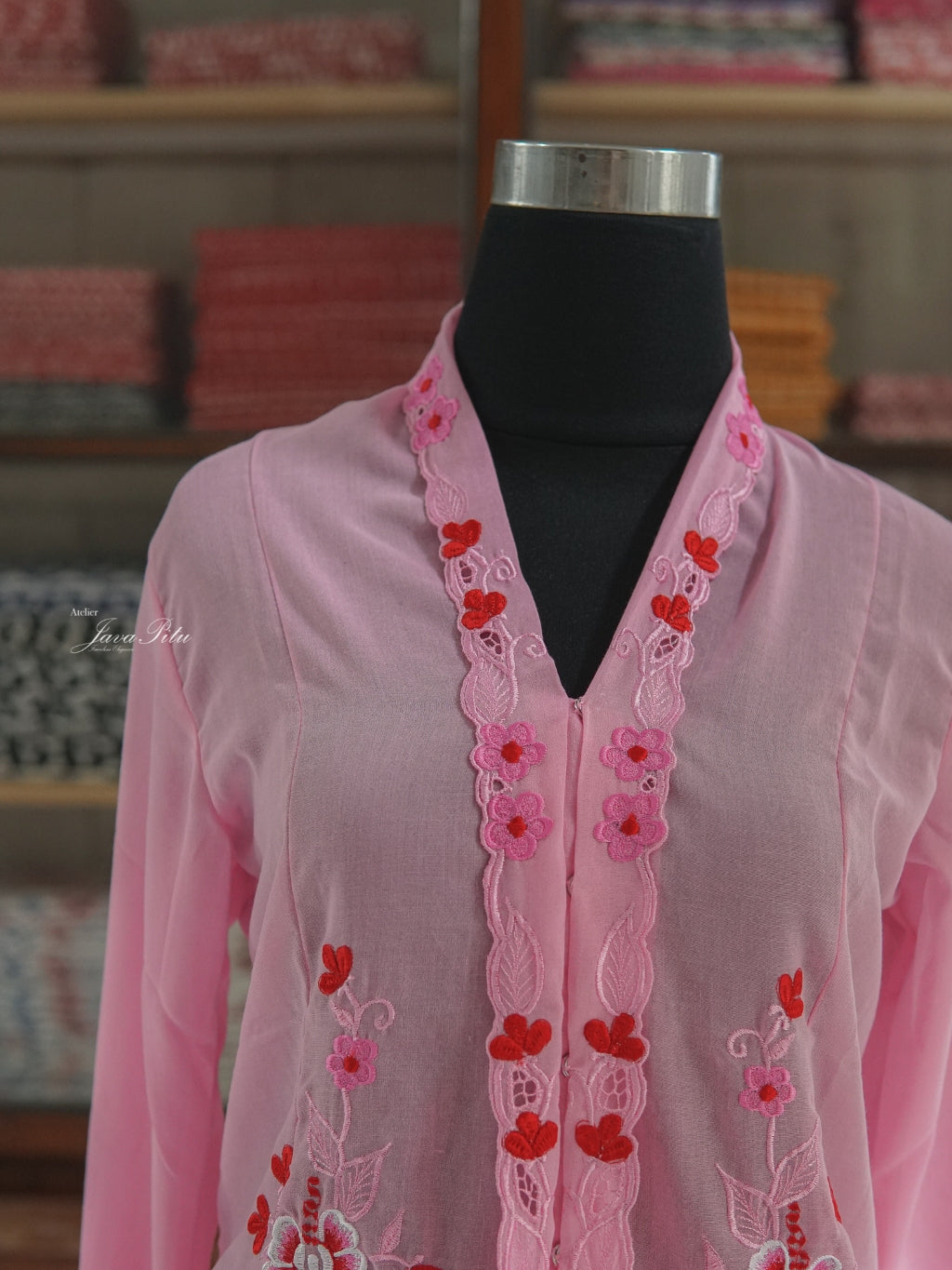 JavaPitu - Kebaya Peranakan - Sekar Tahlia - Handmade Embroidery - 6390