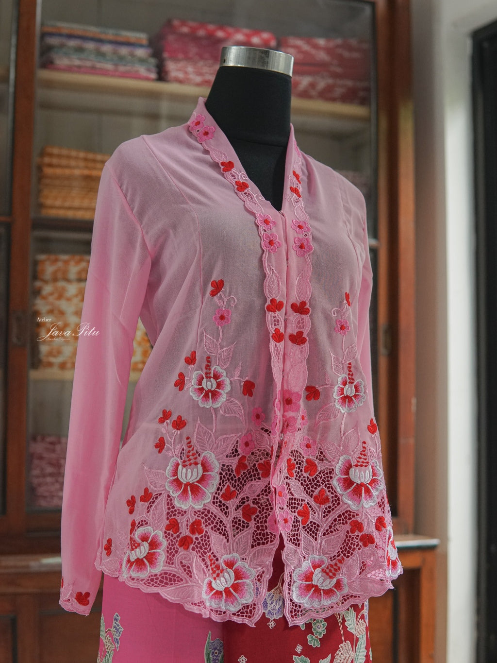 JavaPitu - Kebaya Peranakan - Sekar Tahlia - Handmade Embroidery - 6390