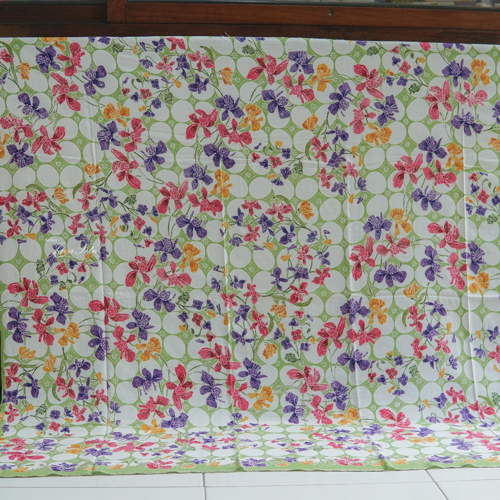 JavaPitu - Kain Batik Cap Rayon Paris Handmade - Bunga Anggrek - SpringMosaic