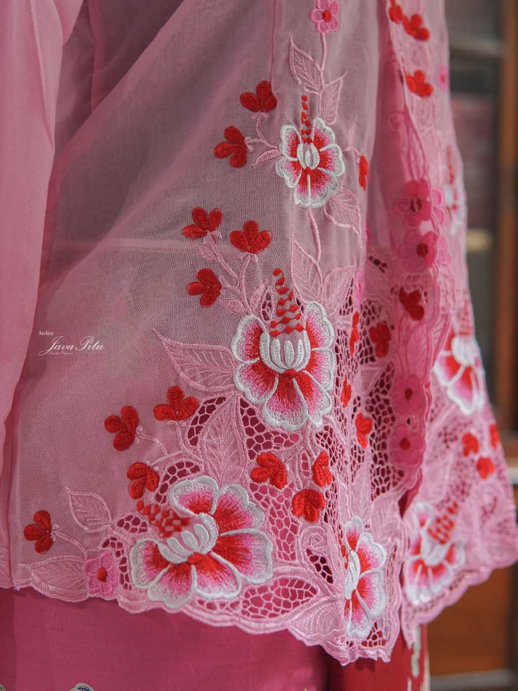 JavaPitu - Kebaya Peranakan - Sekar Tahlia - Handmade Embroidery - 6390