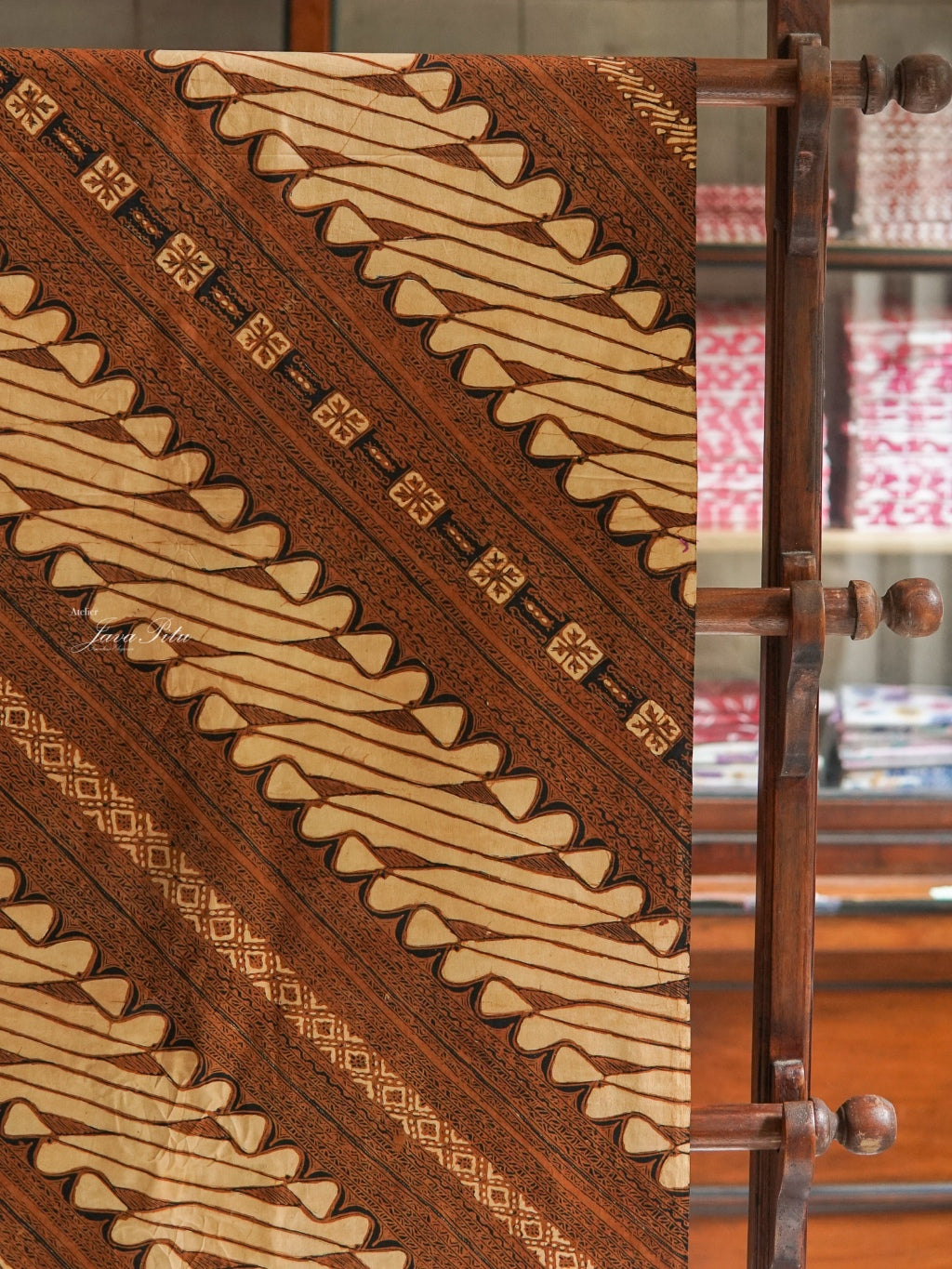 JavaPitu - Batik Tulis Njonjah Hartini - Sogan lawasan - Rujak Senthe Seling Parang