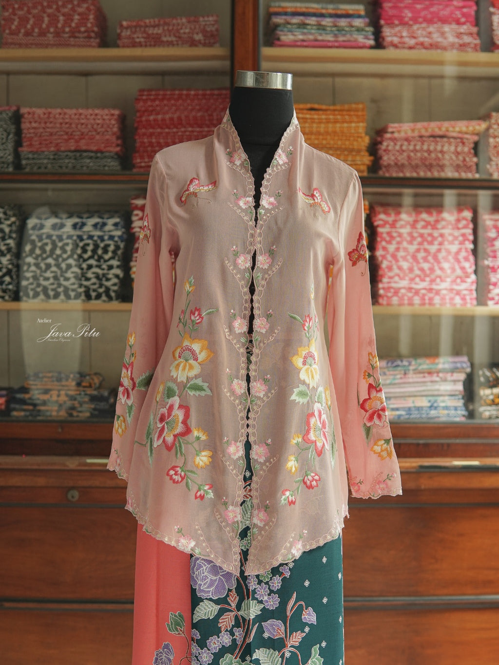 JavaPitu - Kebaya Outer Peranakan - Pesona Sekar Raya - Handmade Embroidery