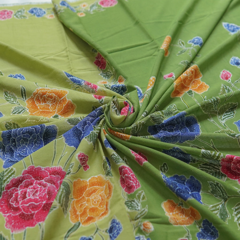 JavaPitu - Sarung Batik Cap Rayon Paris Handmade - Bunga Mawar LimeGarden