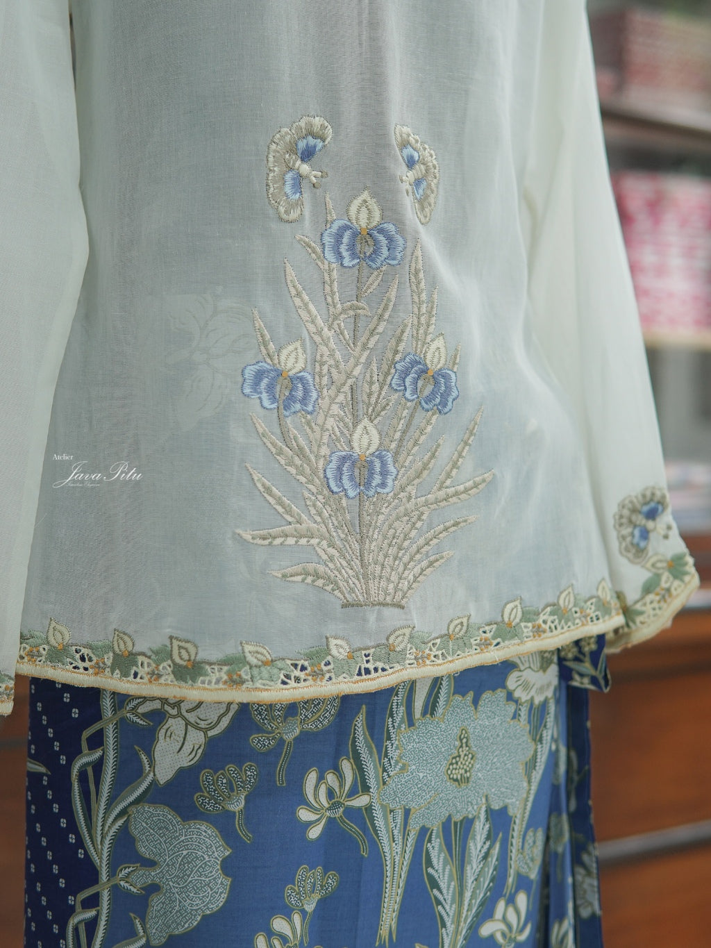 JavaPitu - Kebaya Iris Flower - Handmade - 6403