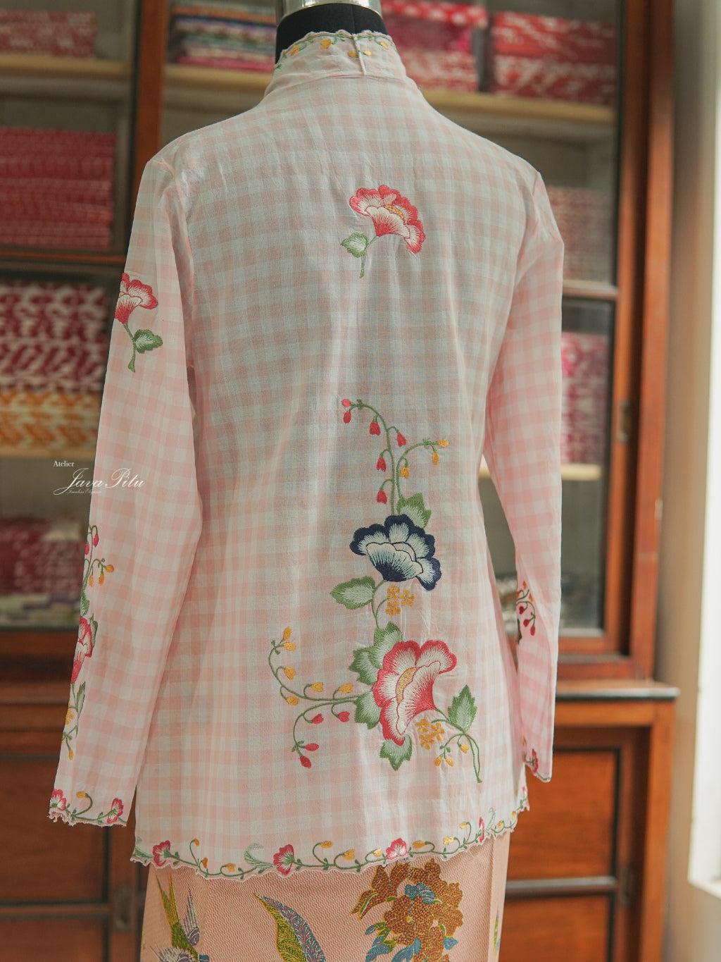 JavaPitu - Kebaya Peranakan LaLuna Datura - Handmade in Cotton - 6363