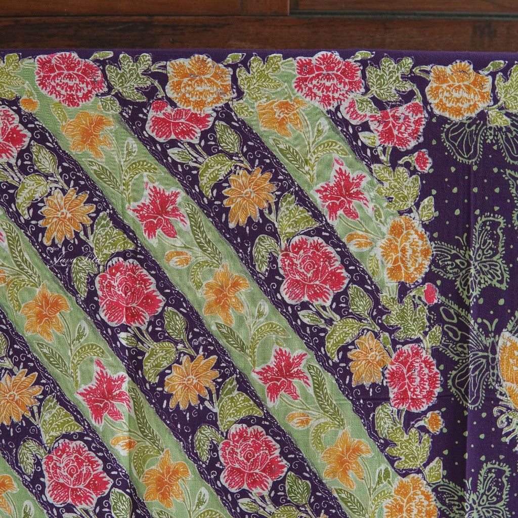 JavaPitu - Sarung Batik Cap Rayon Paris Handmade - Bunga Magnolia - LavenderSymphony