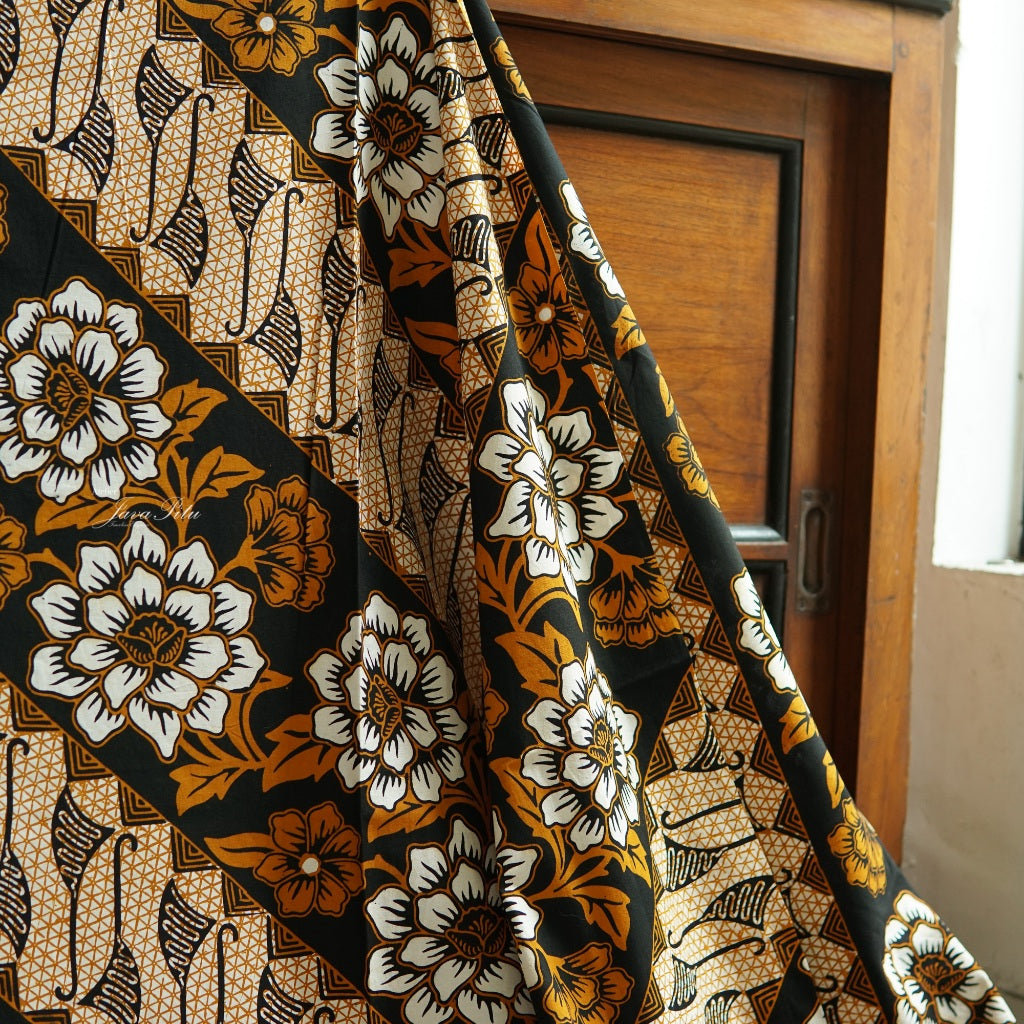 JavaPitu - Batik Tulis Kombinasi - Black Magnolia