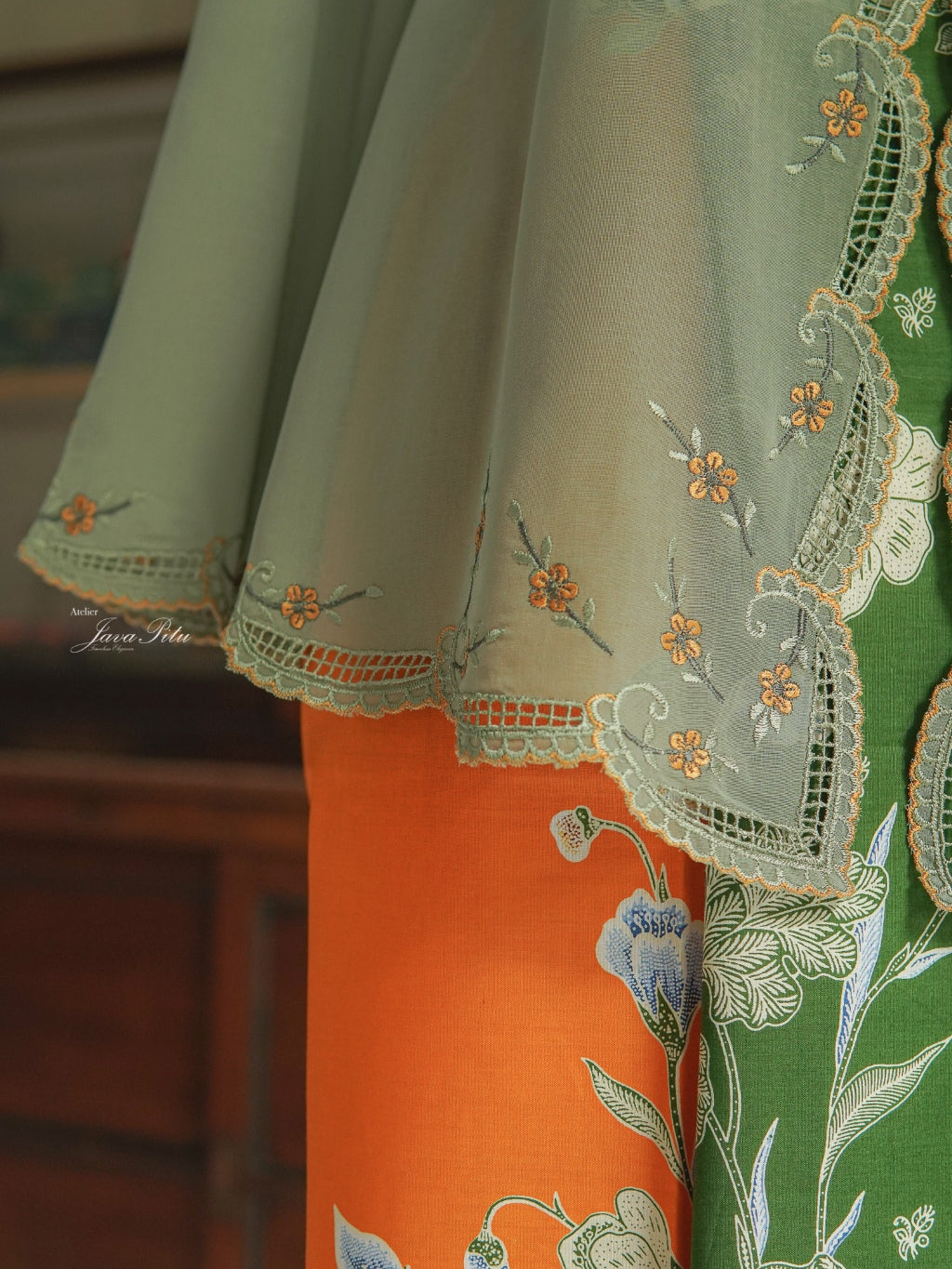 JavaPitu - Kebaya Peranakan Sage Kembang Kuning - Kerancang