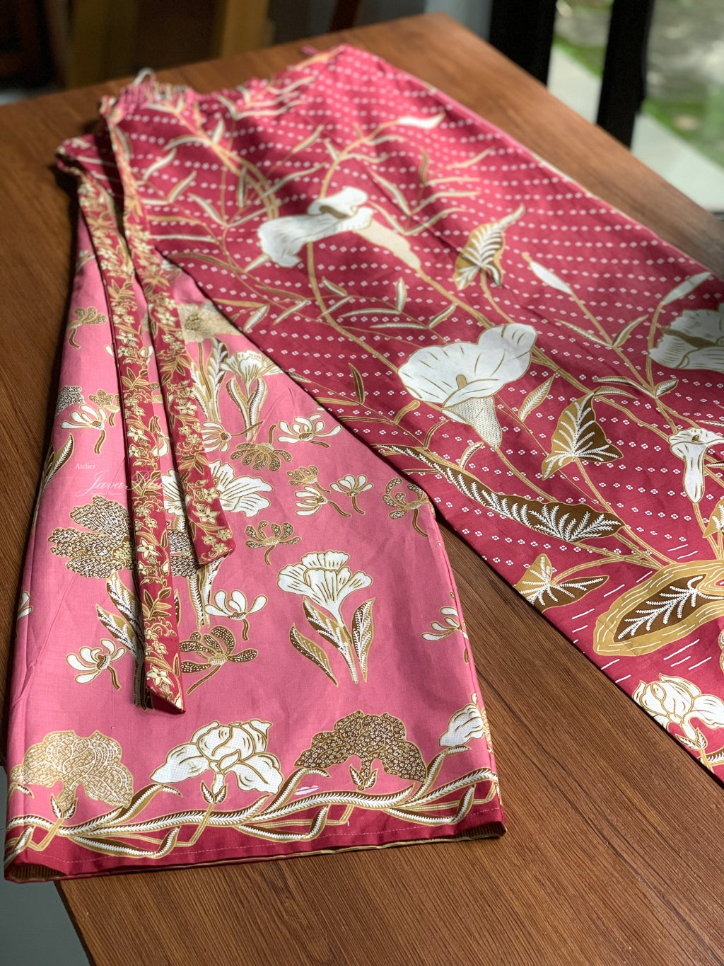 JavaPitu - Celana Batik Katun Paraya Series - Arum Lily - Kain Lilit - Rok Lilit - Sarung Lilit