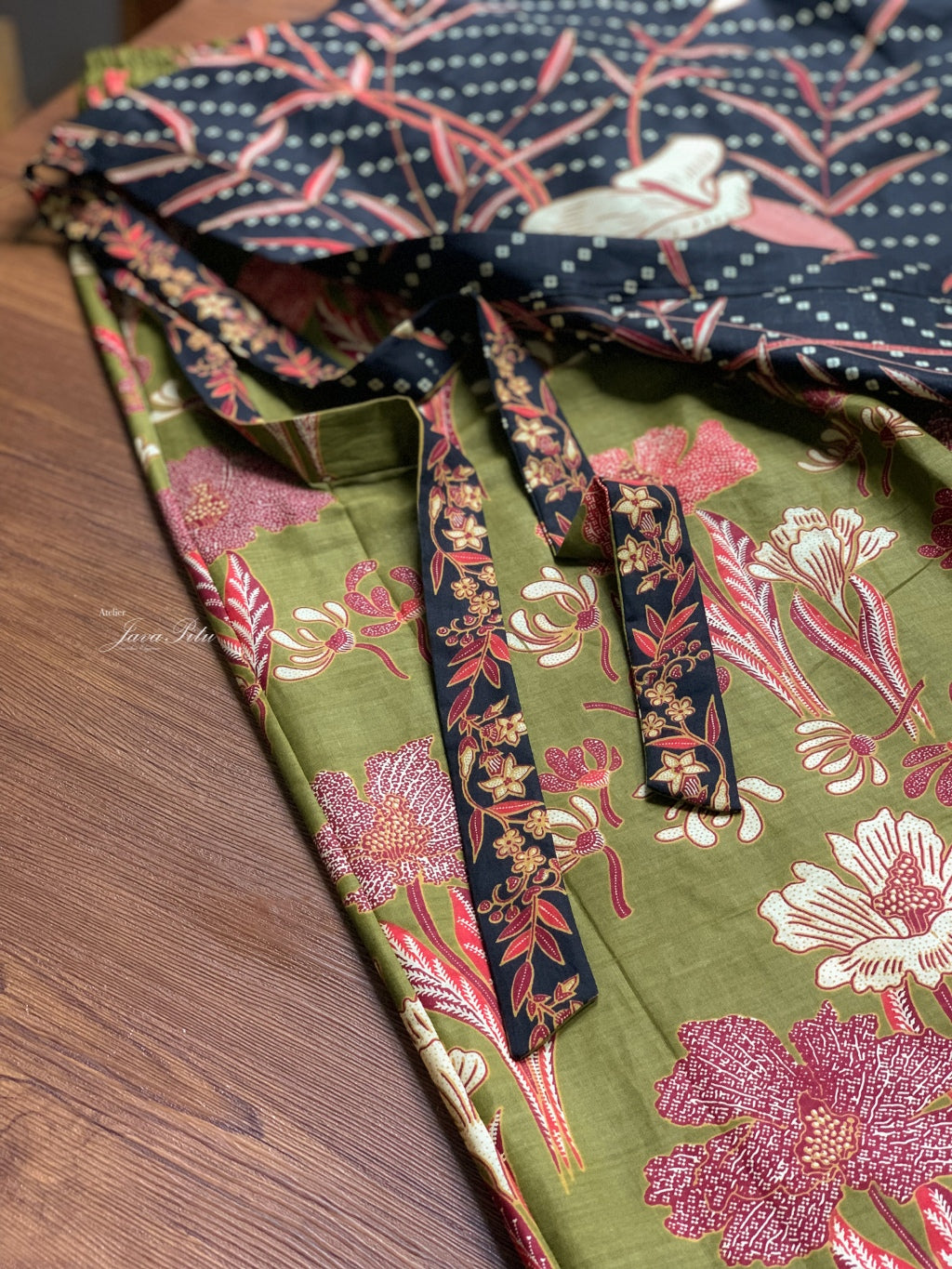 JavaPitu - Celana Batik Katun Paraya Series - Arum Lily - Kain Lilit - Rok Lilit - Sarung Lilit