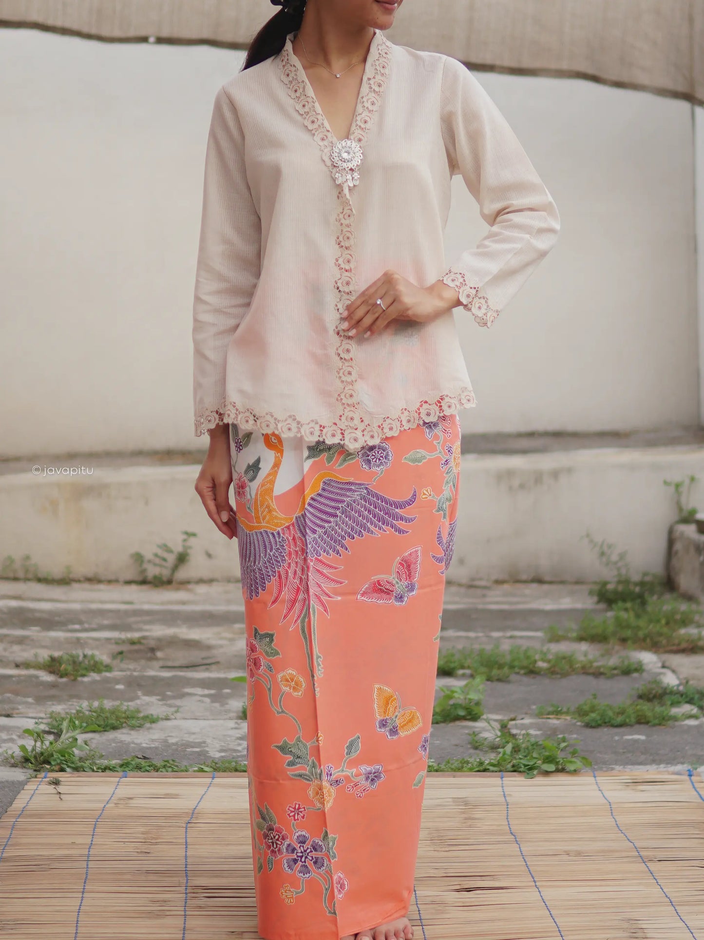 Batik Cap Tradisional - Dancing Peacock peach - Javapitu