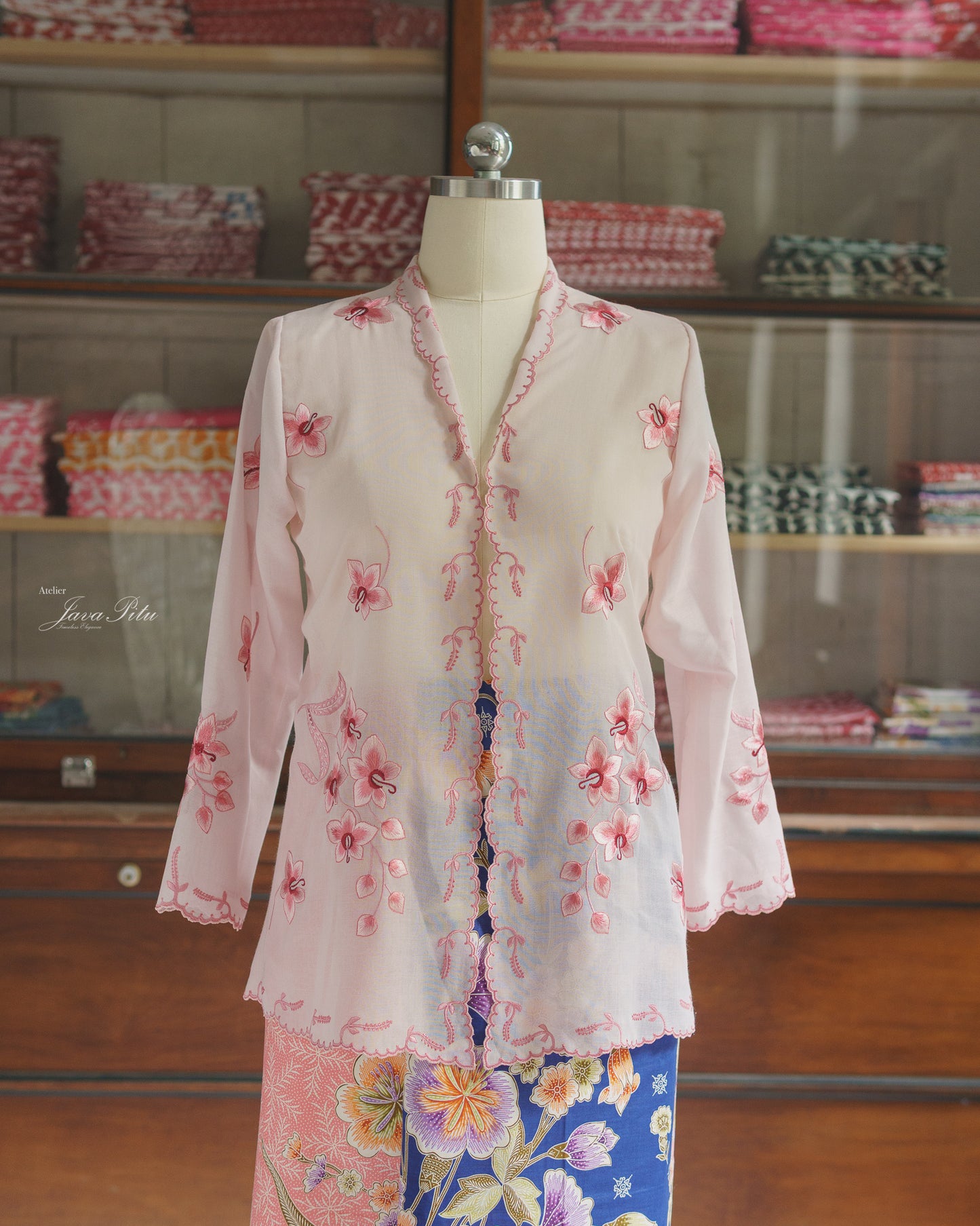 JavaPitu - Kebaya Orchid Premium sage - Handmade Embroidery