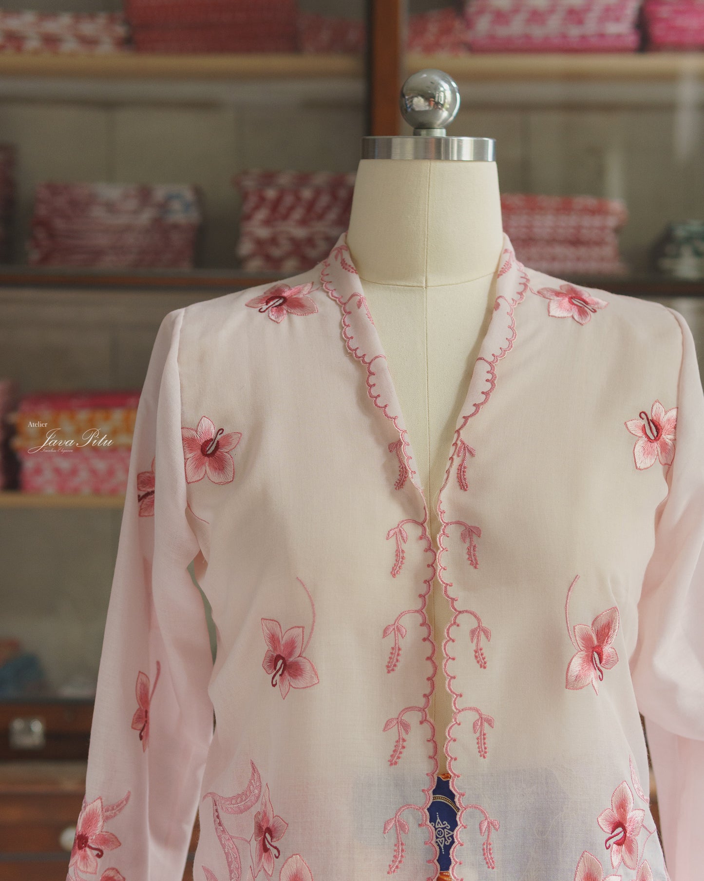 JavaPitu - Kebaya Orchid Premium sage - Handmade Embroidery