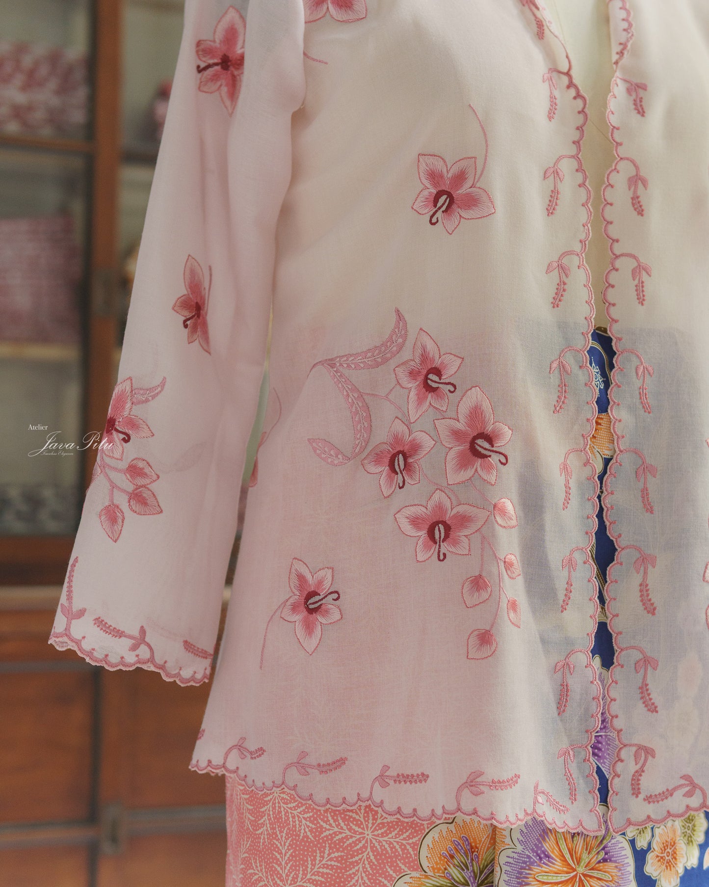 JavaPitu - Kebaya Orchid Premium sage - Handmade Embroidery