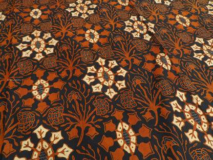 Lawasan: Batik Tulis Halus Sogan Solo - Ceplok Teratai - Ca.1960